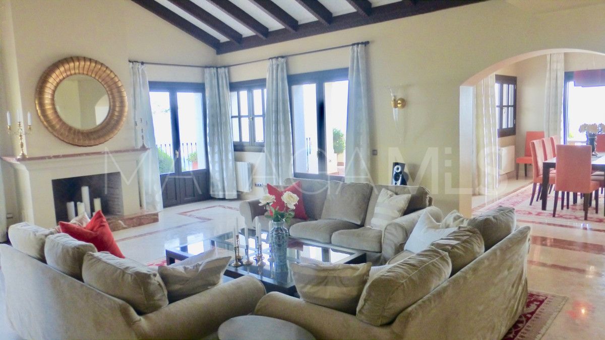 Villa for sale in Benahavis