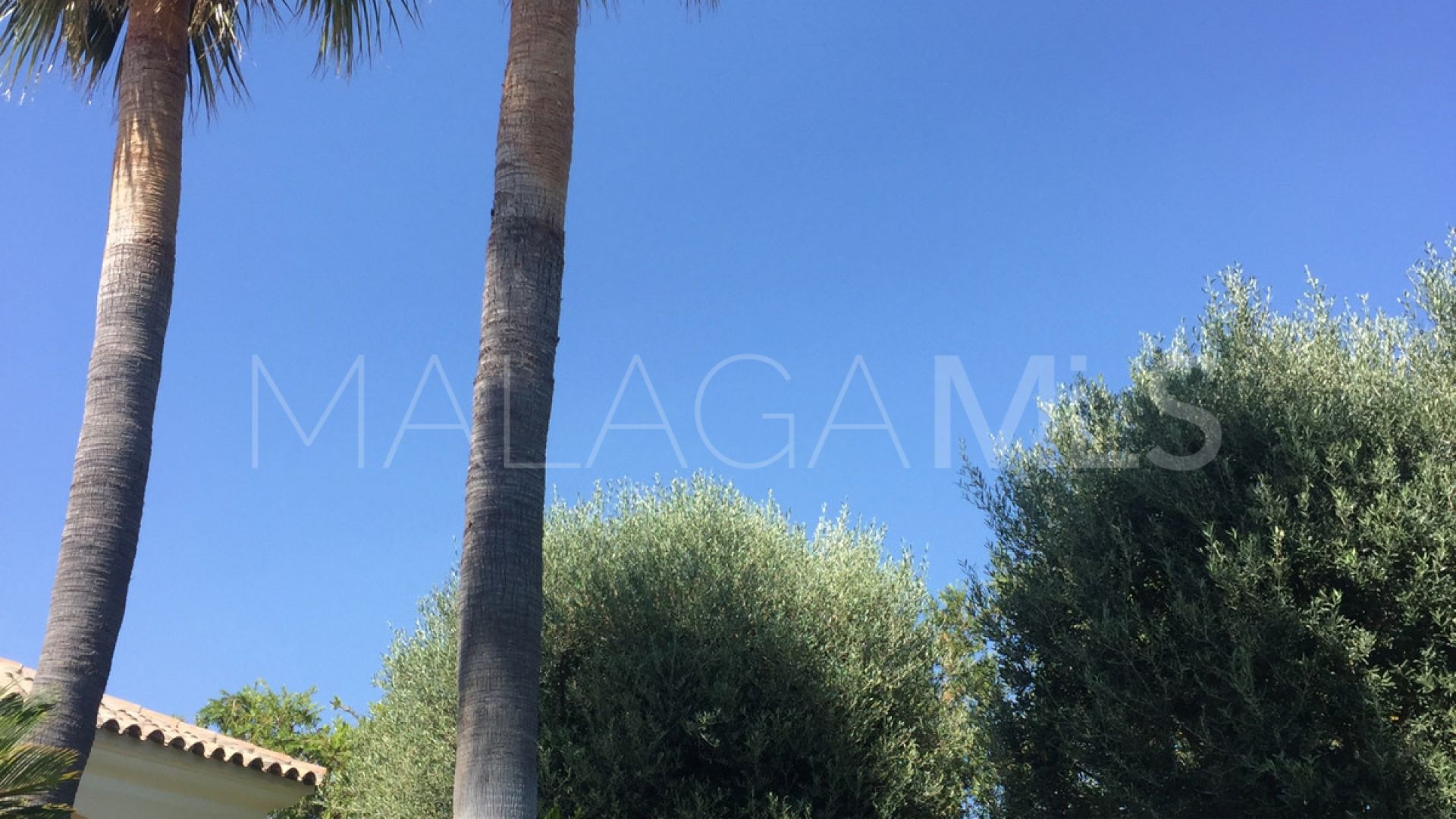 Villa for sale in Benahavis