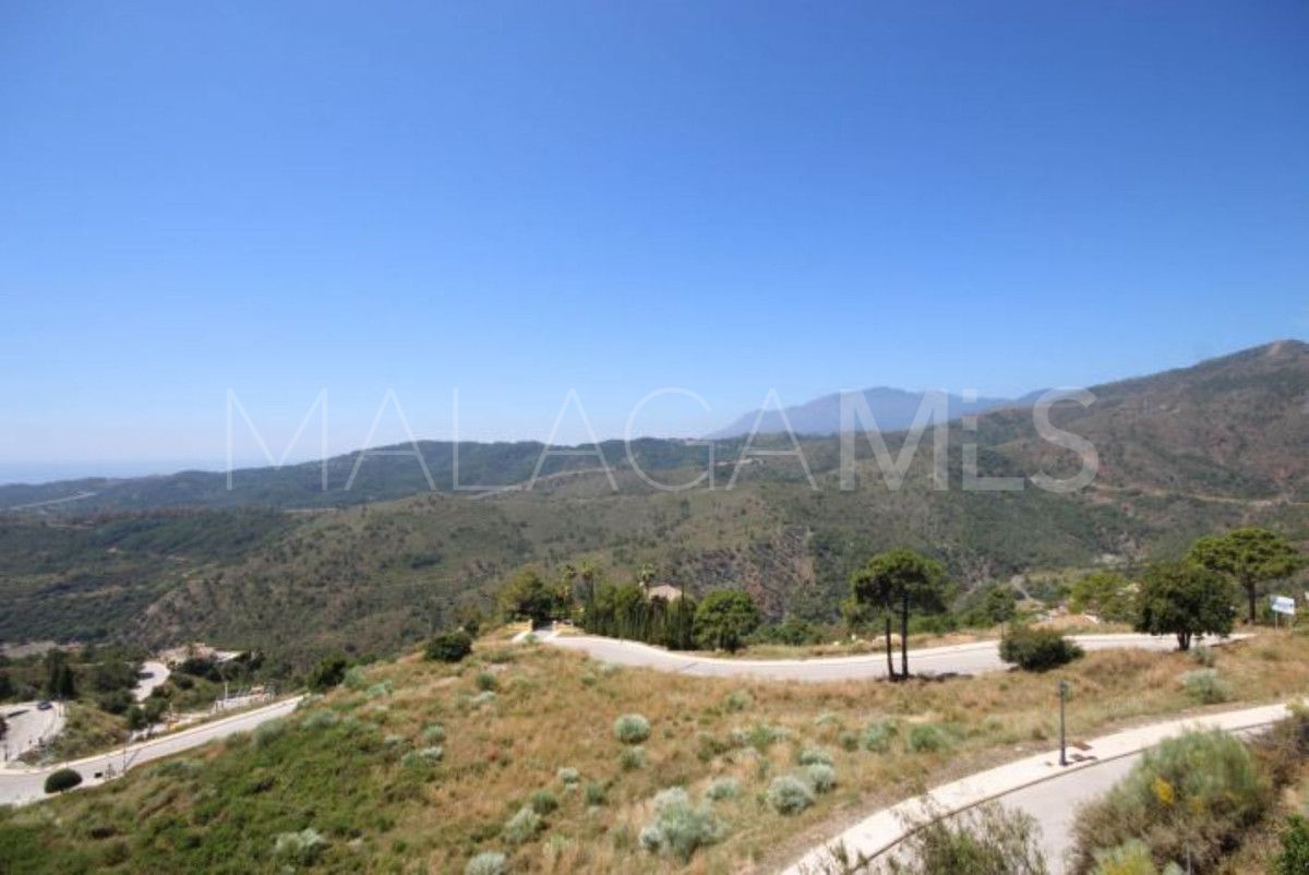 Villa for sale in Benahavis