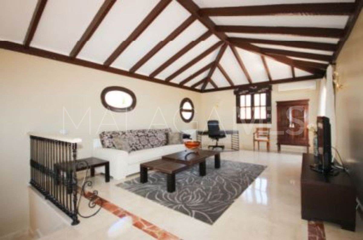 Villa for sale in Benahavis
