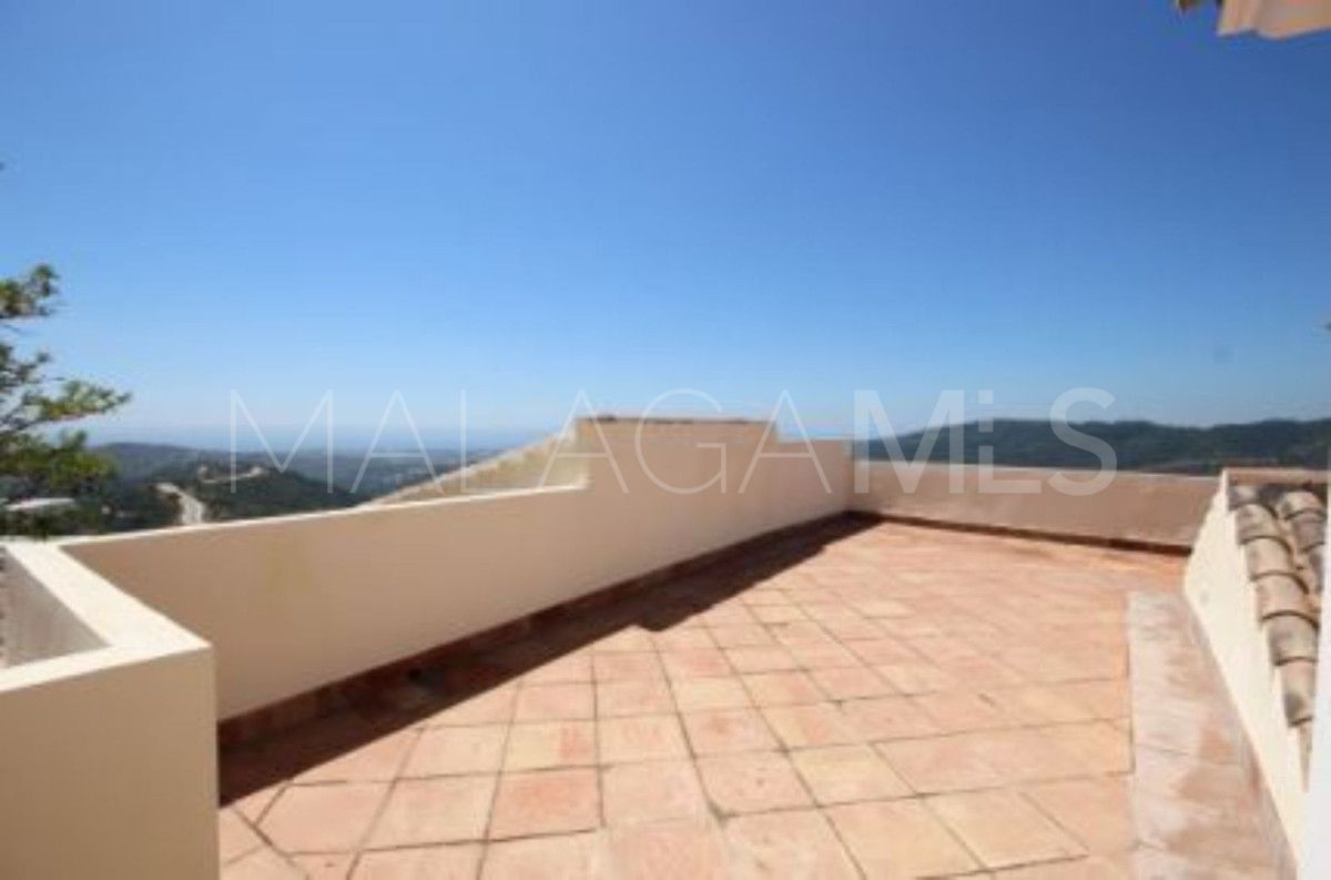 Villa for sale in Benahavis