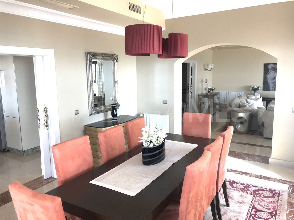Villa for sale in Benahavis