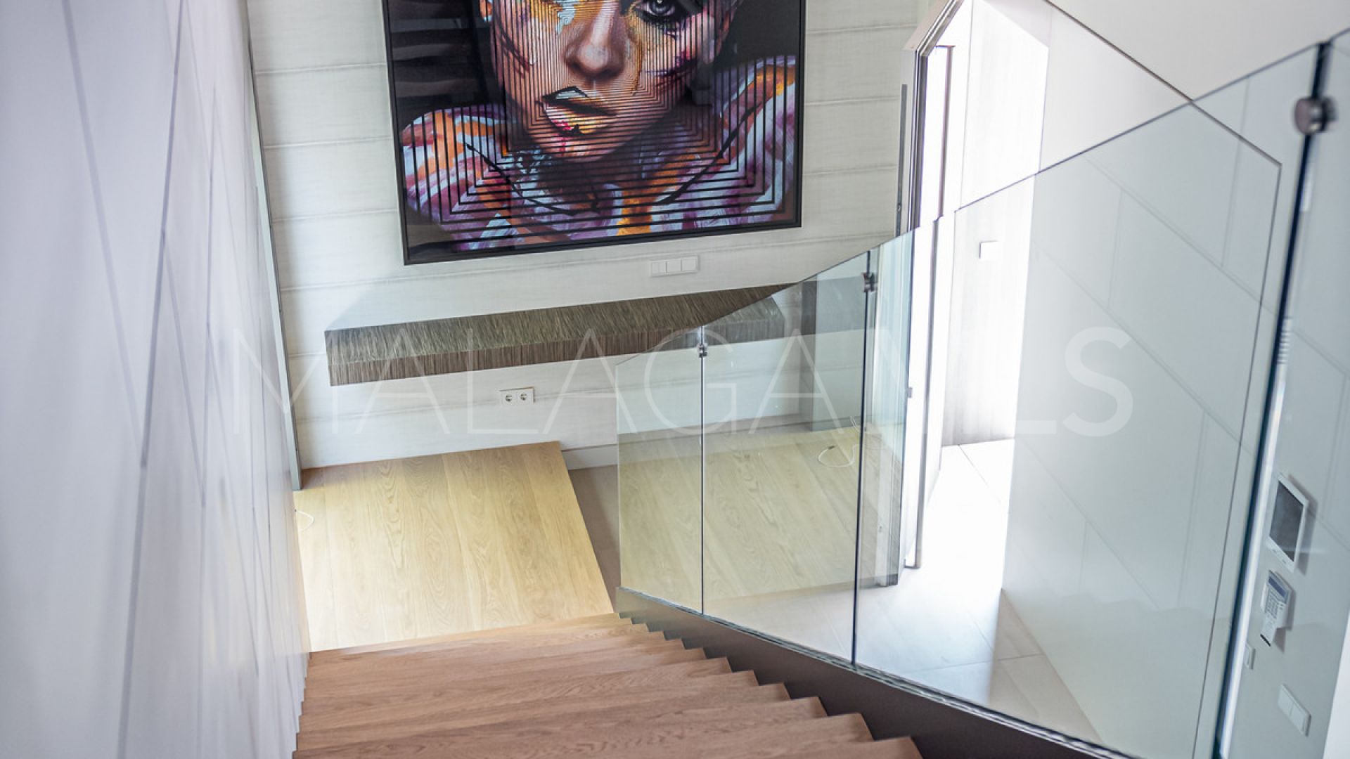 Villa for sale in Nueva Andalucia