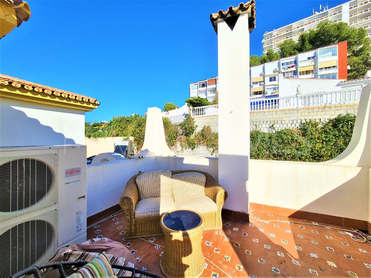 Villa for sale in Nueva Andalucia