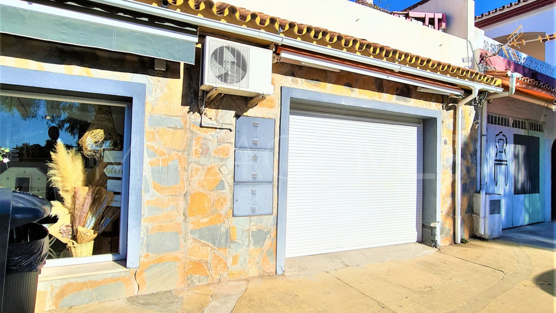 Villa for sale in Nueva Andalucia