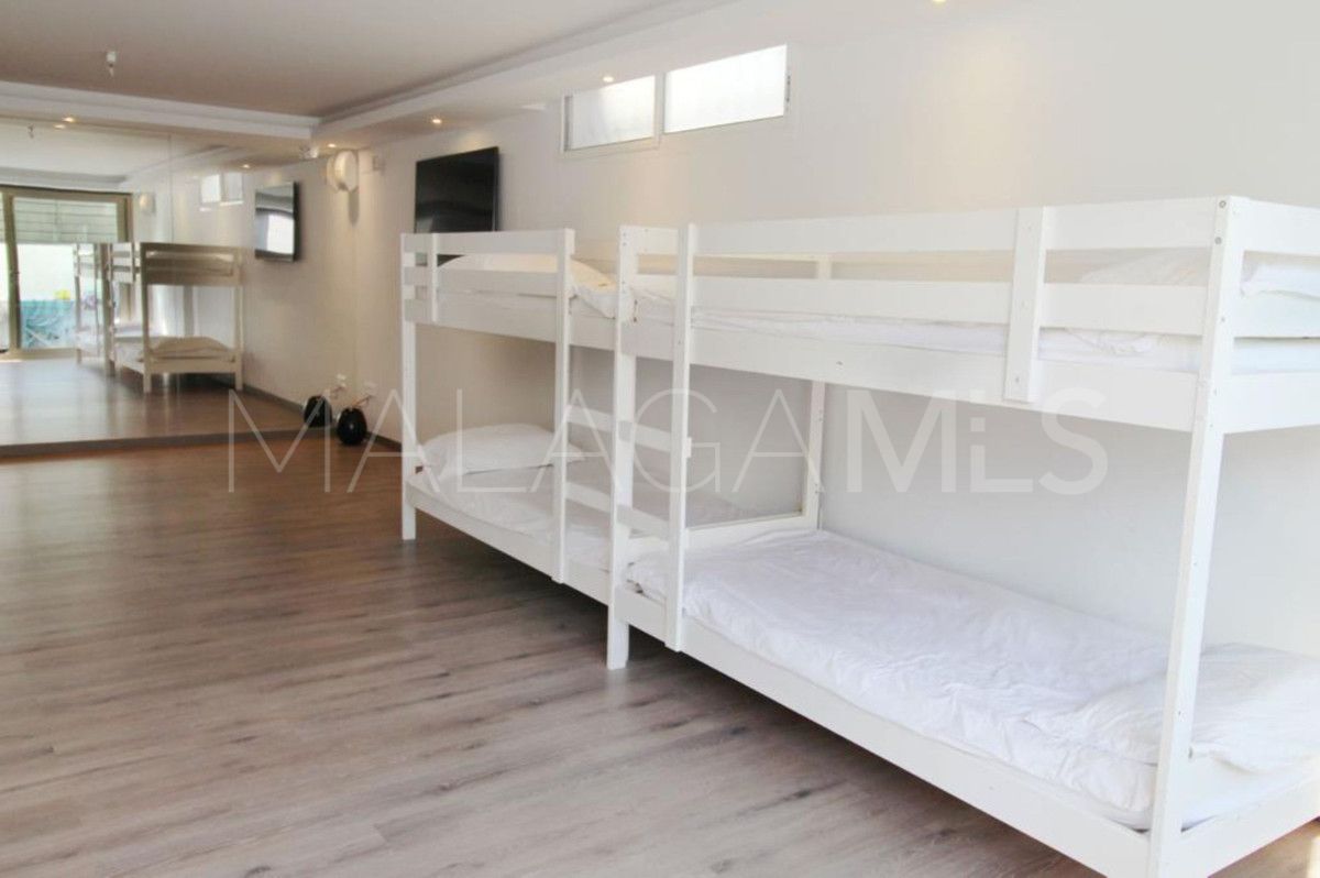 Villa for sale in Nueva Andalucia