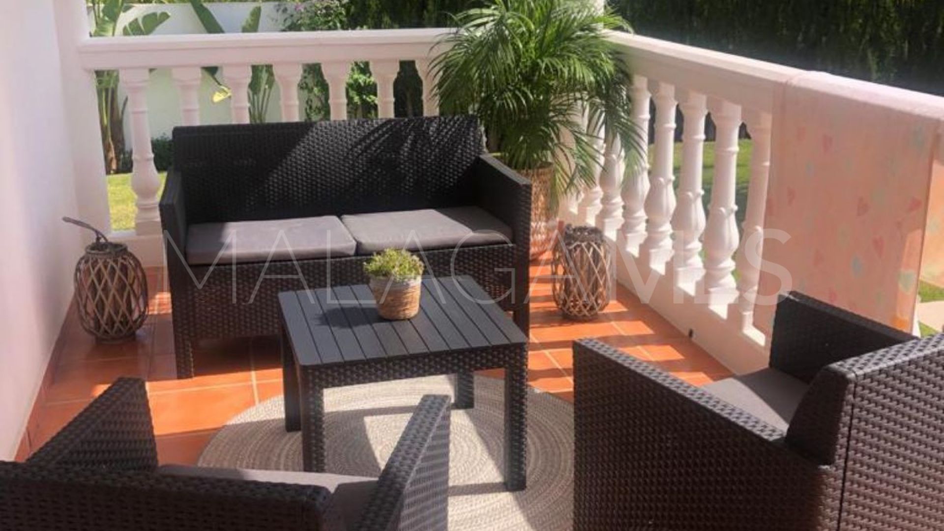 Villa for sale in Nueva Andalucia