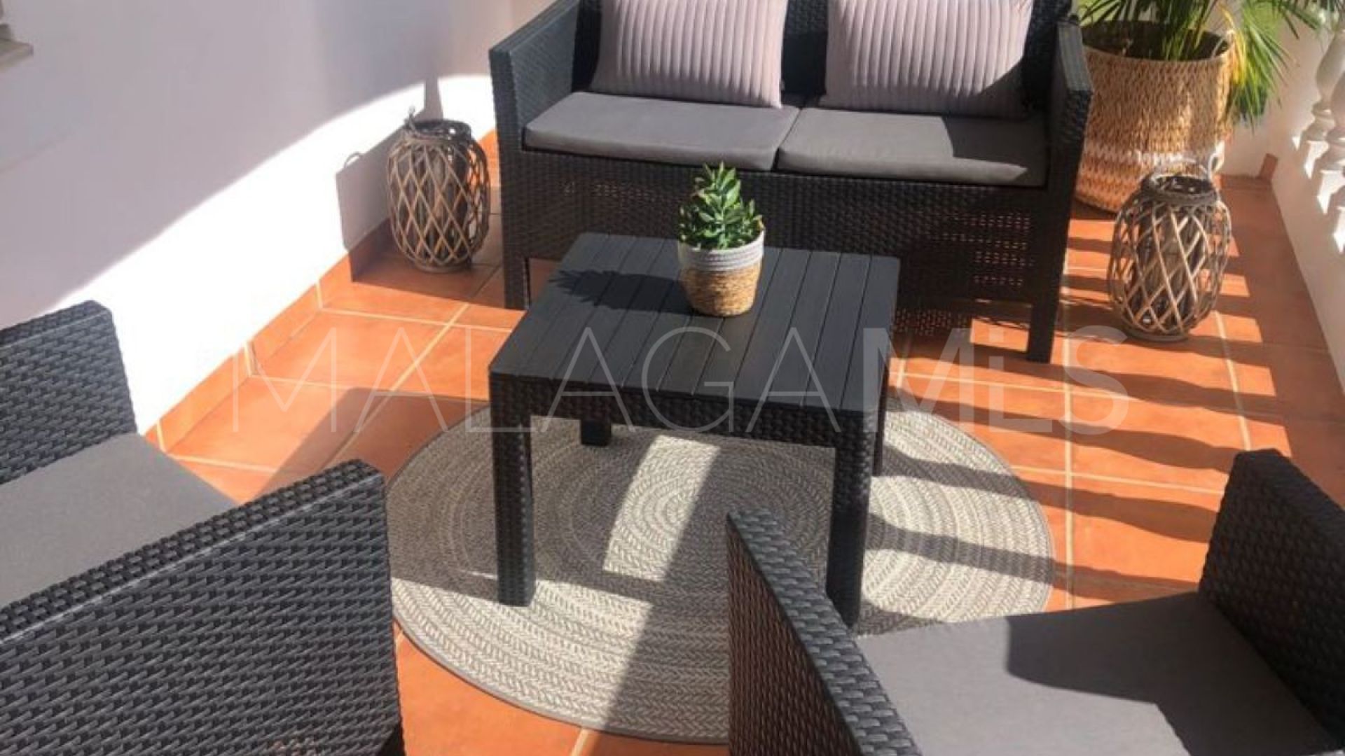 Villa for sale in Nueva Andalucia