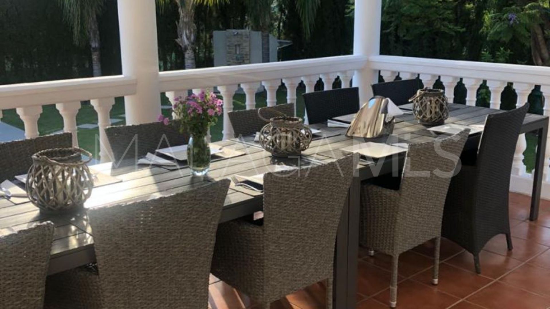 Villa for sale in Nueva Andalucia