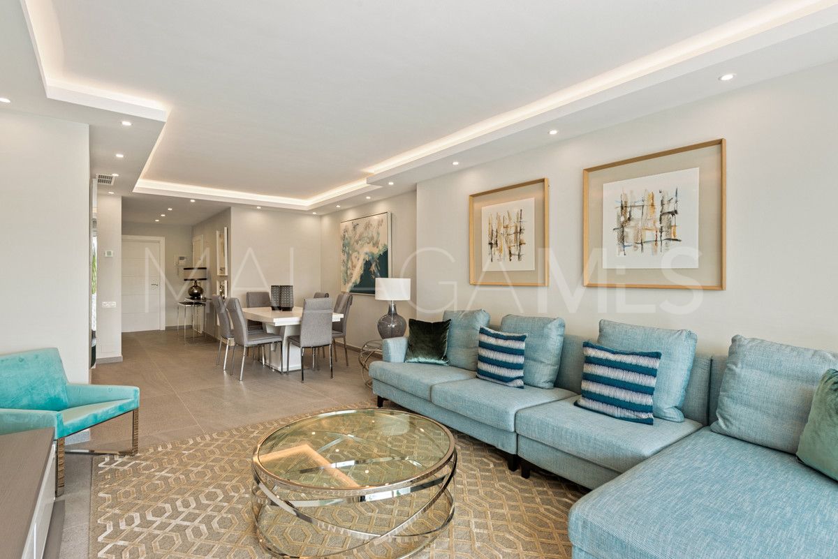 For sale 2 bedrooms apartment in Nueva Andalucia
