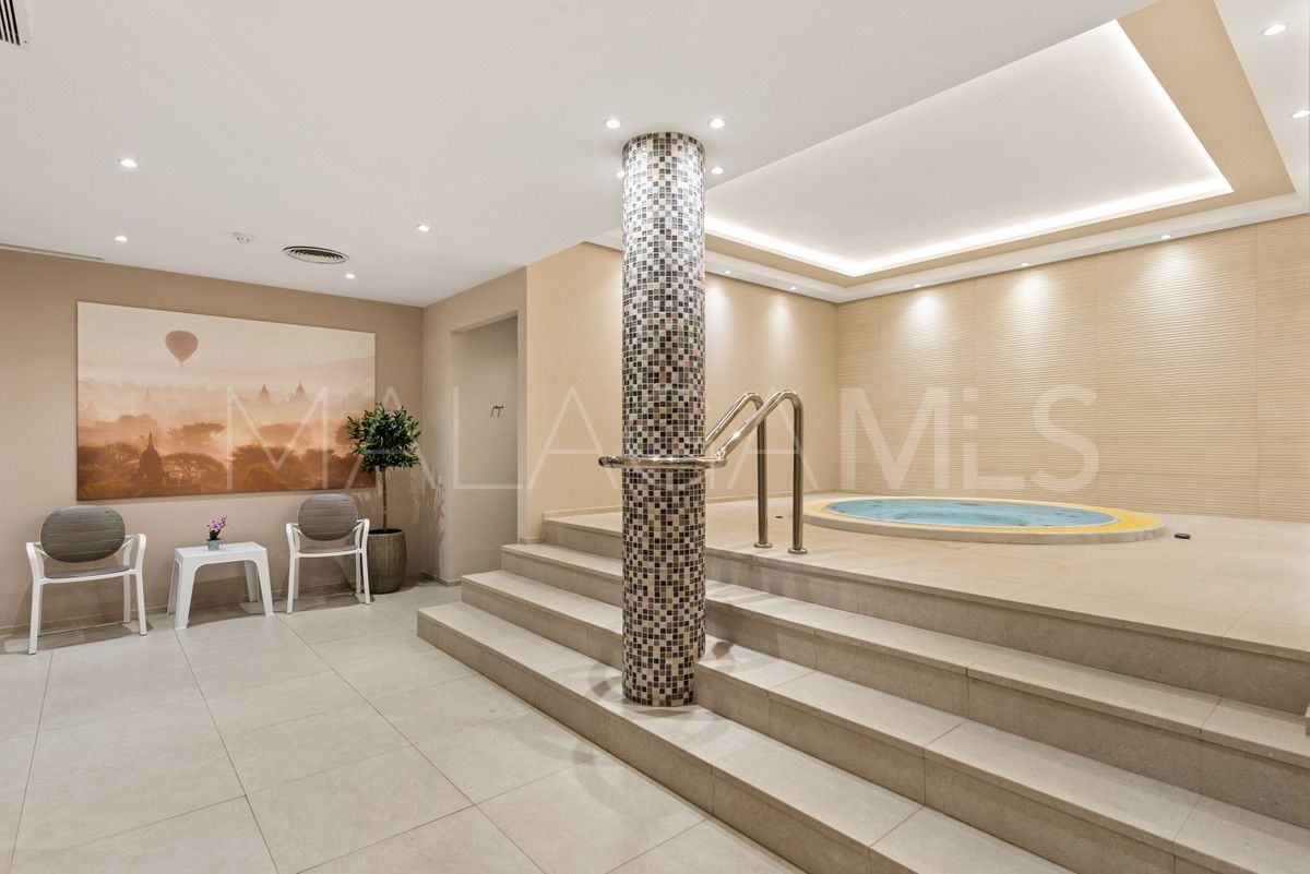 For sale 2 bedrooms apartment in Nueva Andalucia