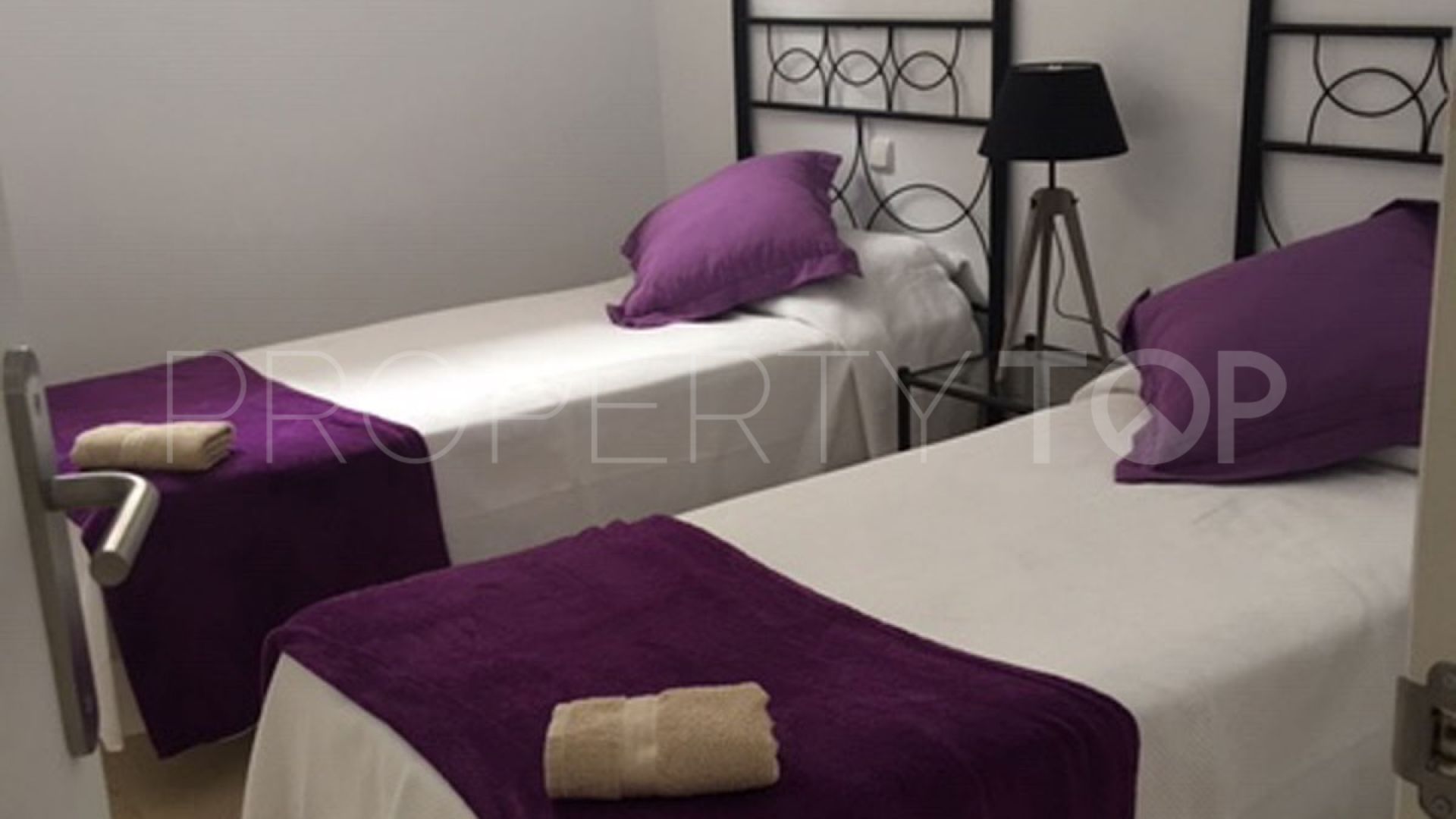 For sale villa with 5 bedrooms in Marbella - Puerto Banus