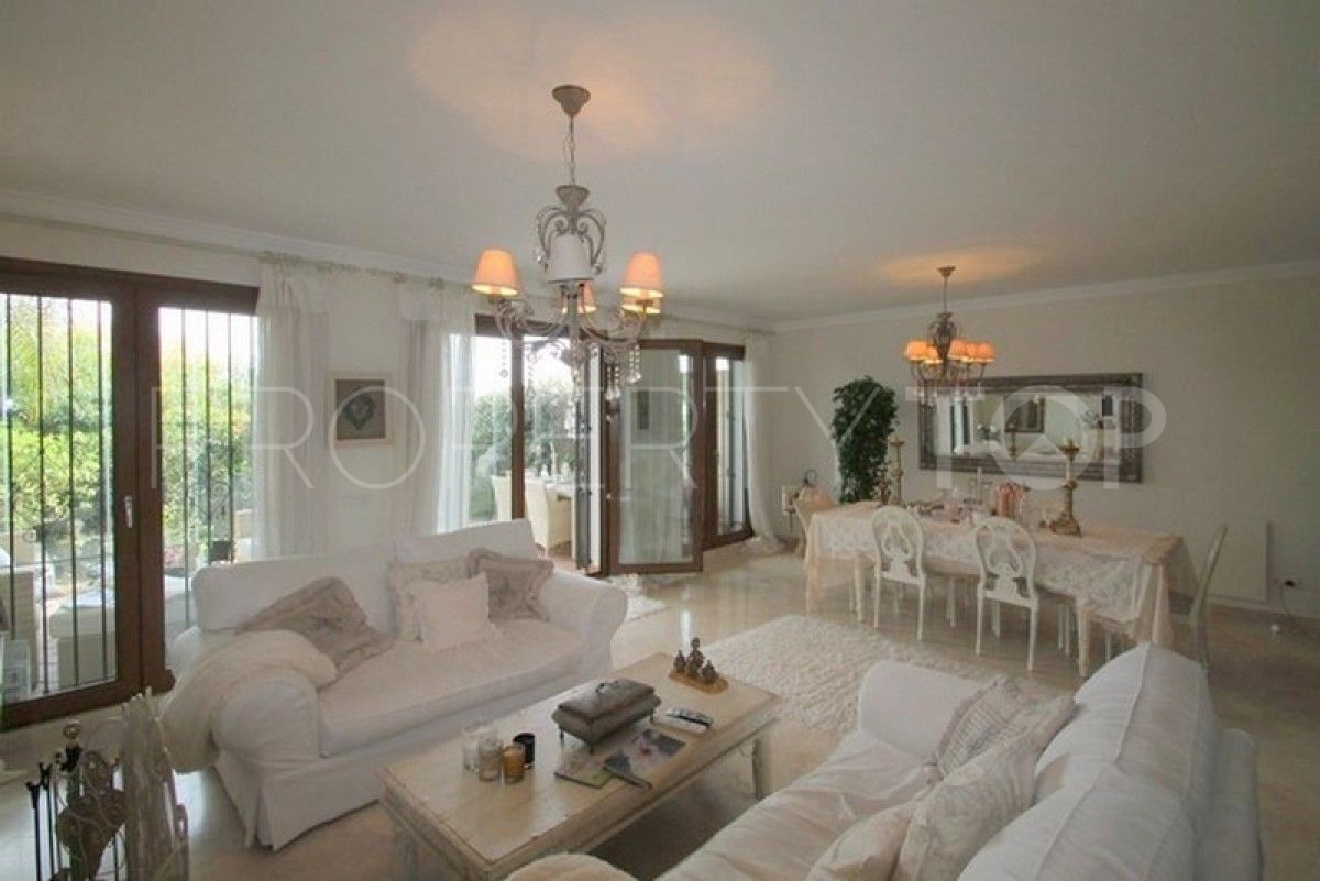 3 bedrooms town house for sale in Estepona