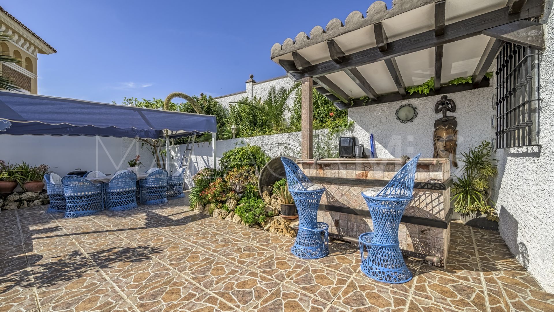 Villa for sale in Elviria