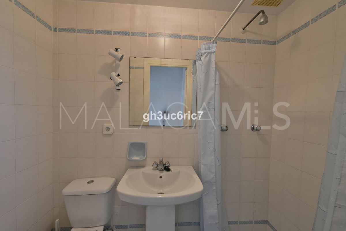 Buy apartamento with 2 bedrooms in Calahonda