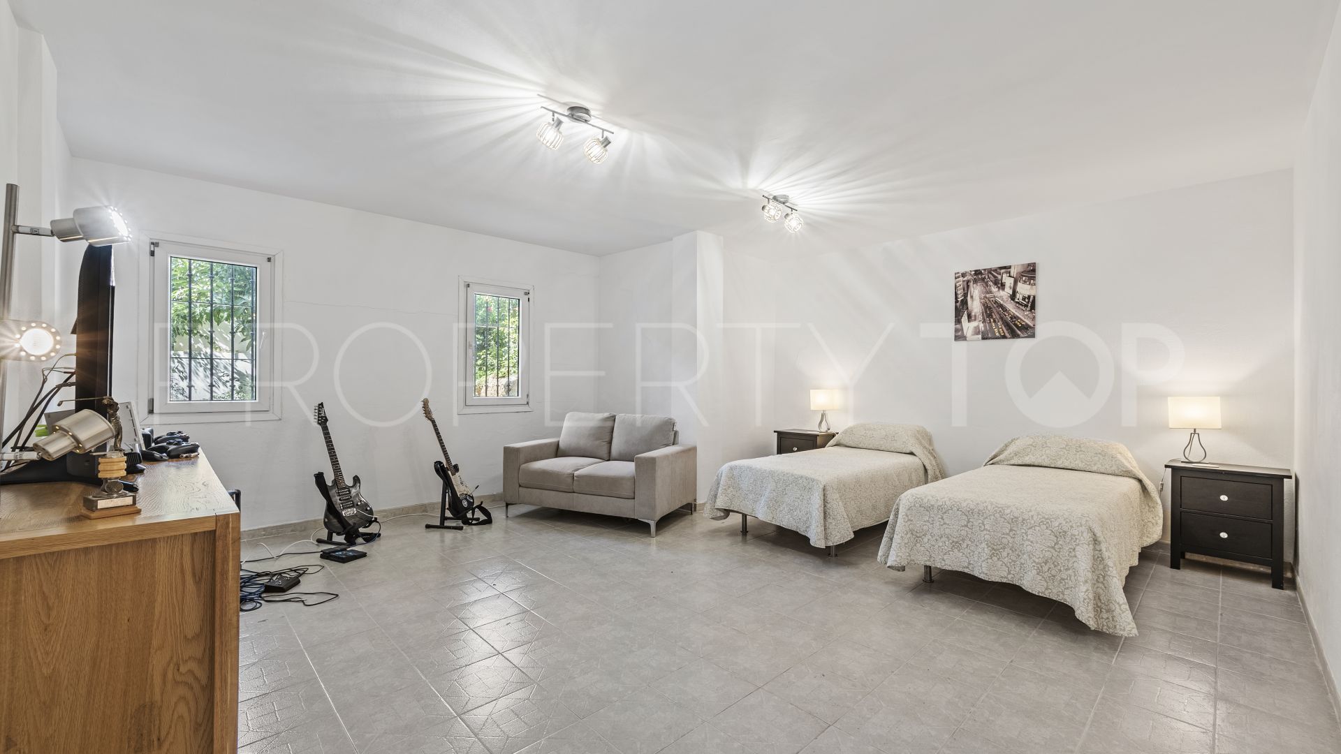 Villa en venta de 5 dormitorios en Torrenueva