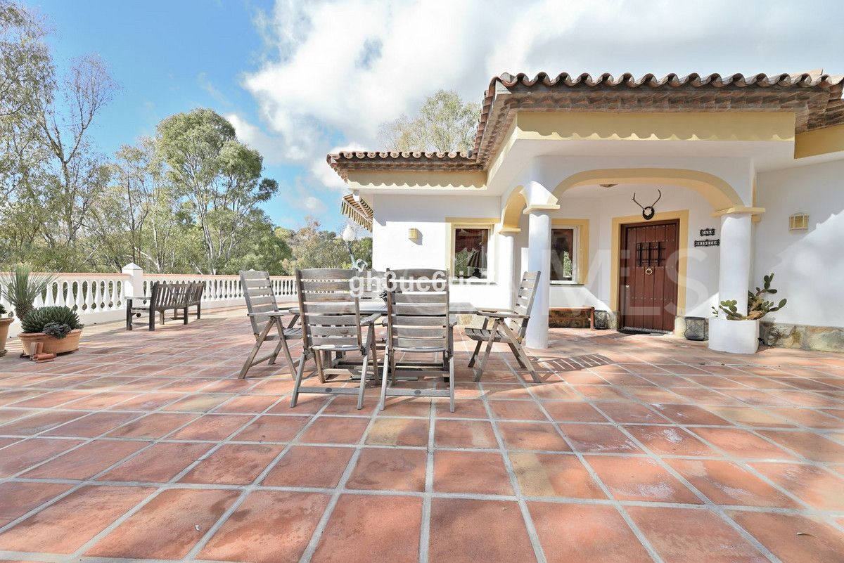 Villa for sale in Las Lomas de Mijas