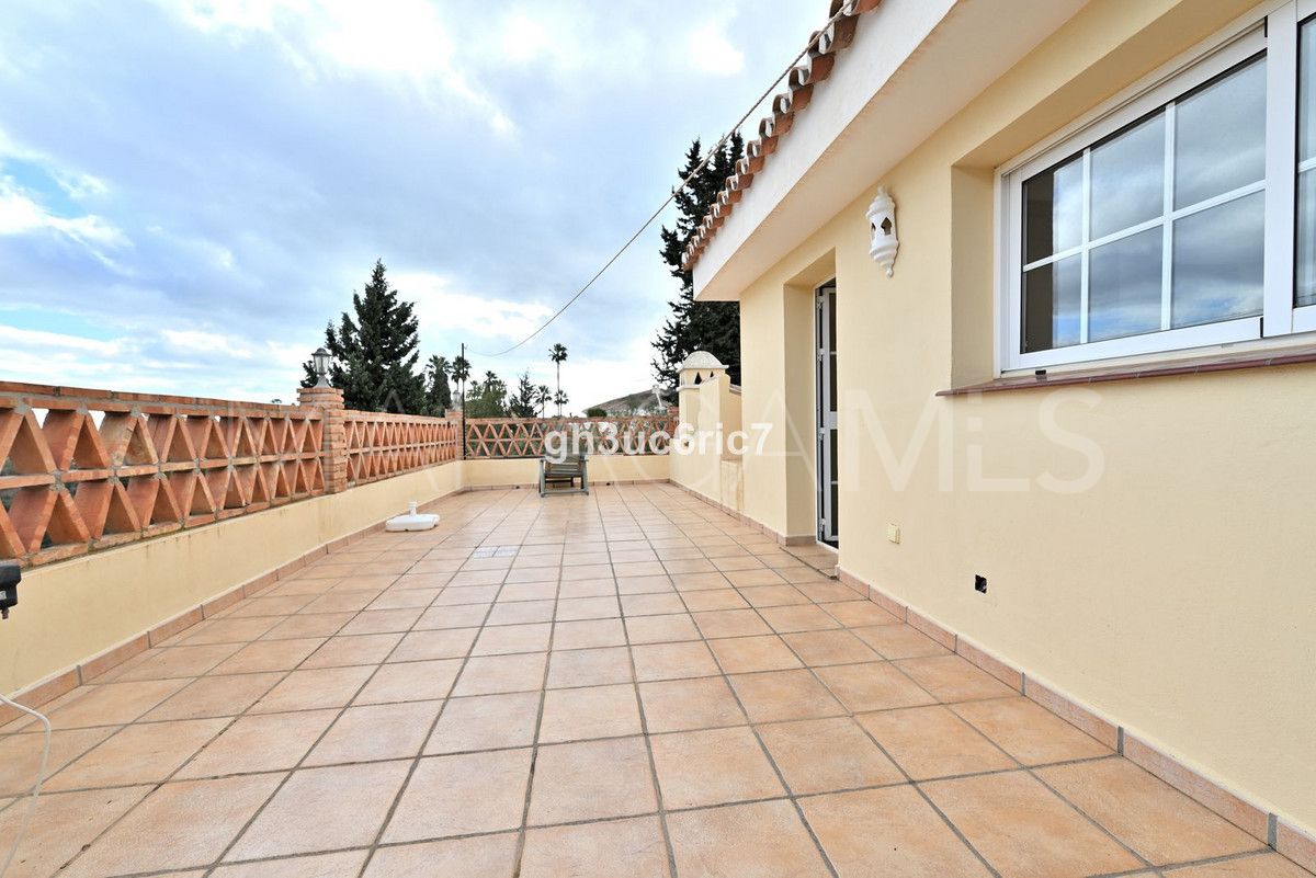 Villa for sale in Sierrezuela