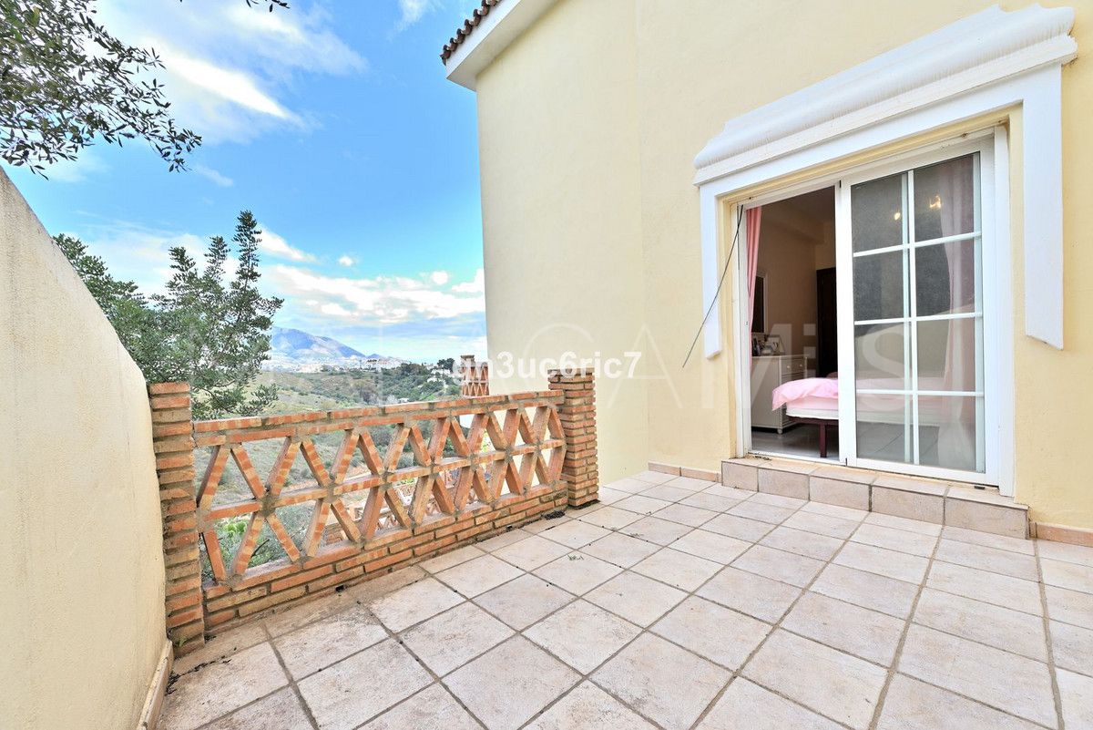 Villa for sale in Sierrezuela