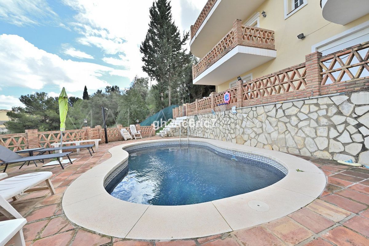 Villa for sale in Sierrezuela