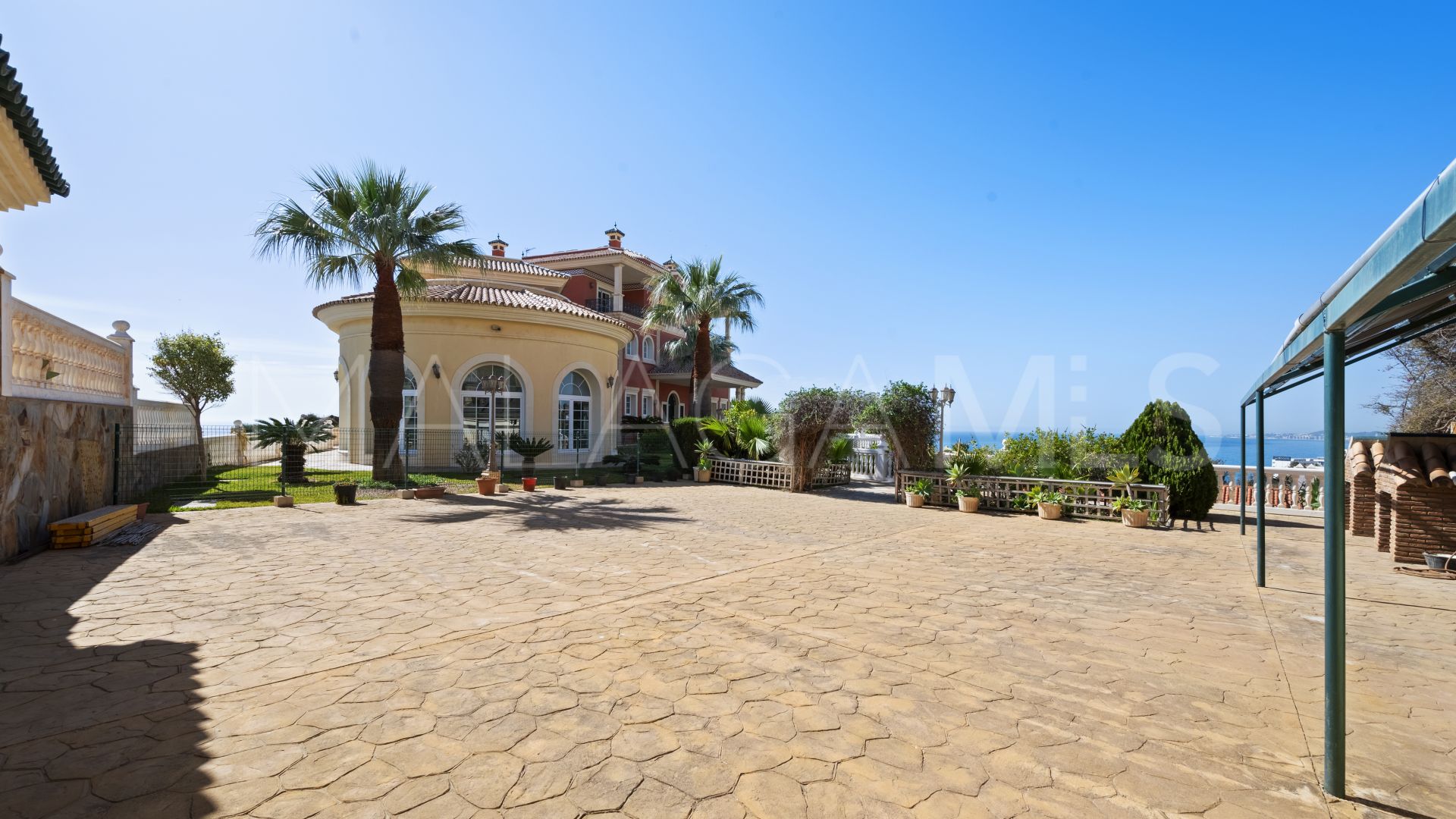 7 bedrooms villa for sale in Nueva Torrequebrada