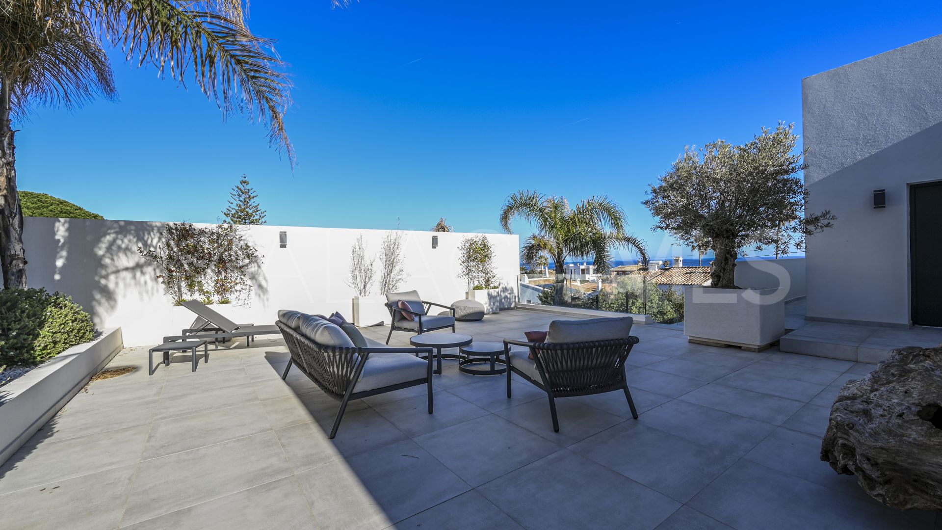 Villa for sale in Cala de Mijas