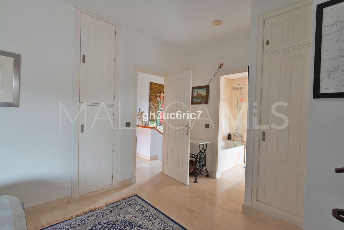 For sale Calahonda 3 bedrooms apartment