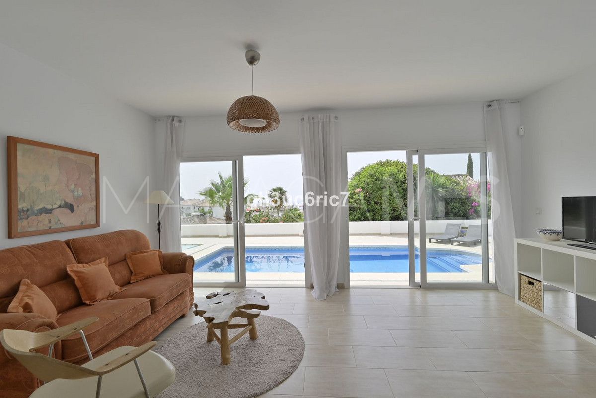 Villa for sale in Riviera del Sol