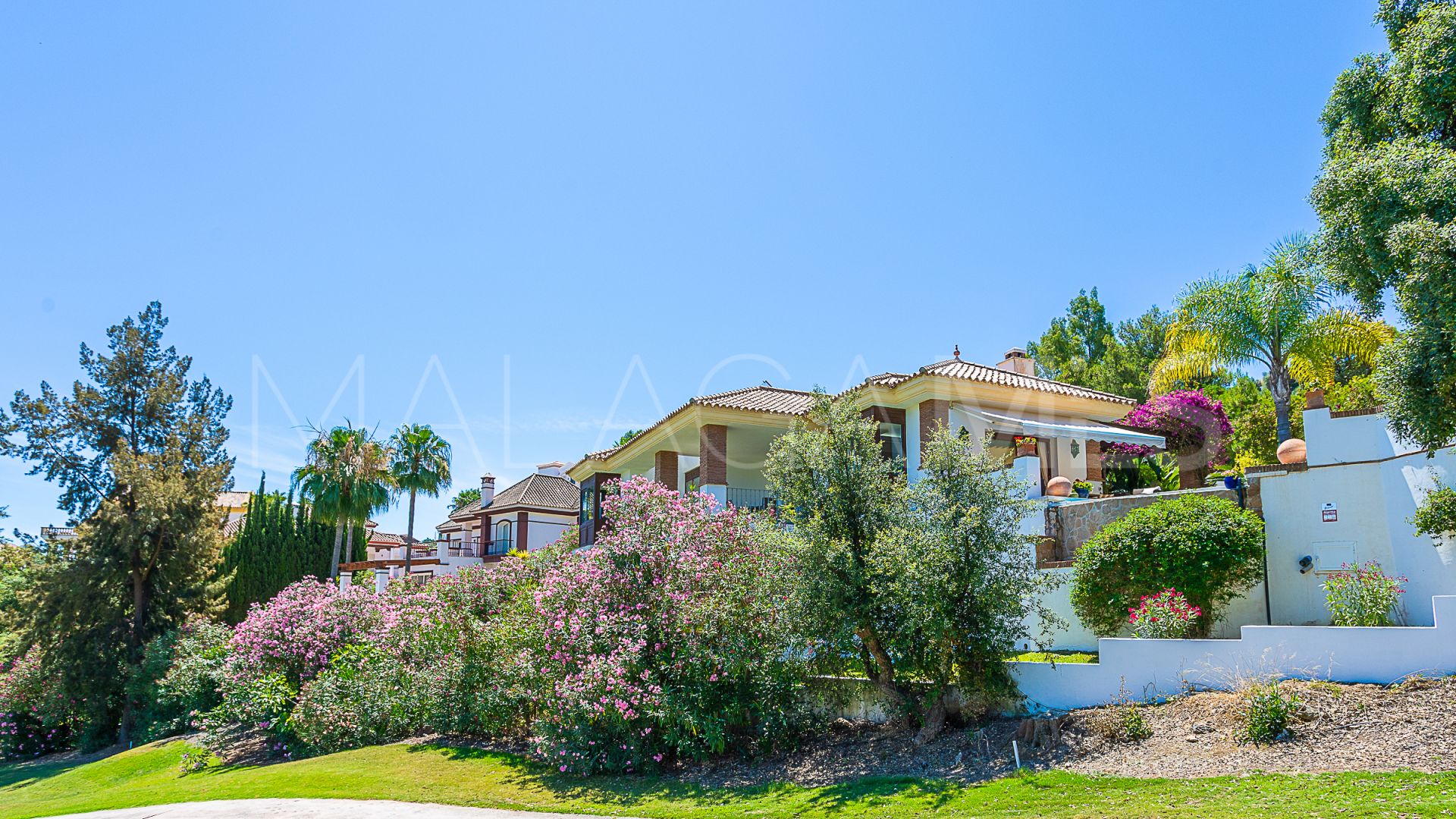 Se vende villa de 4 bedrooms in La Cala Golf Resort