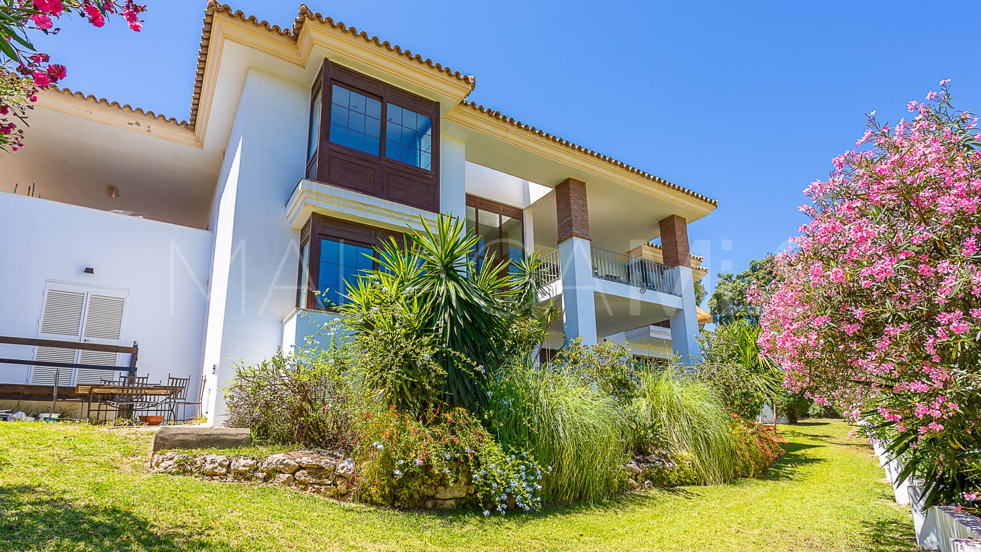 Se vende villa de 4 bedrooms in La Cala Golf Resort