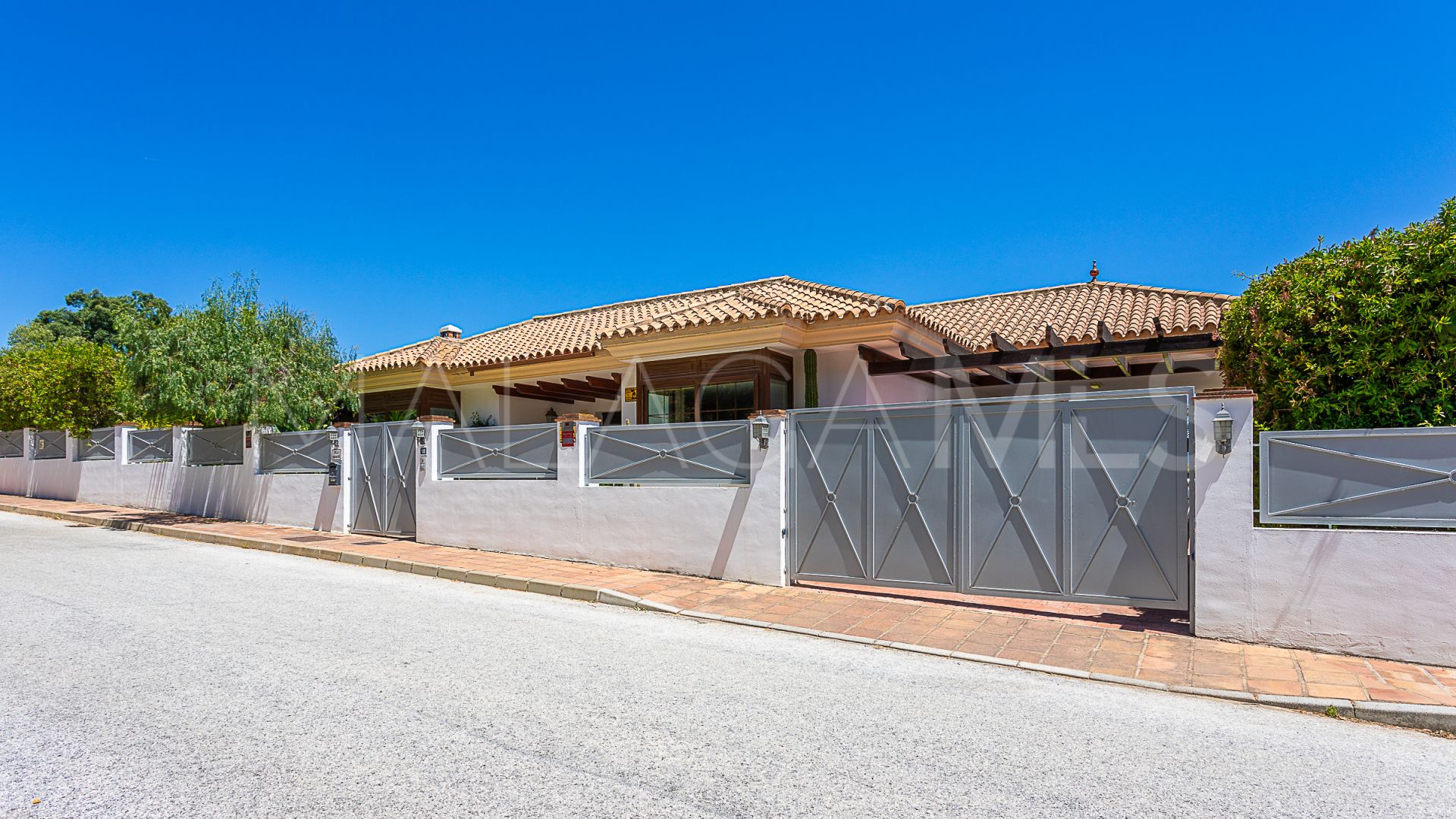 Se vende villa de 4 bedrooms in La Cala Golf Resort