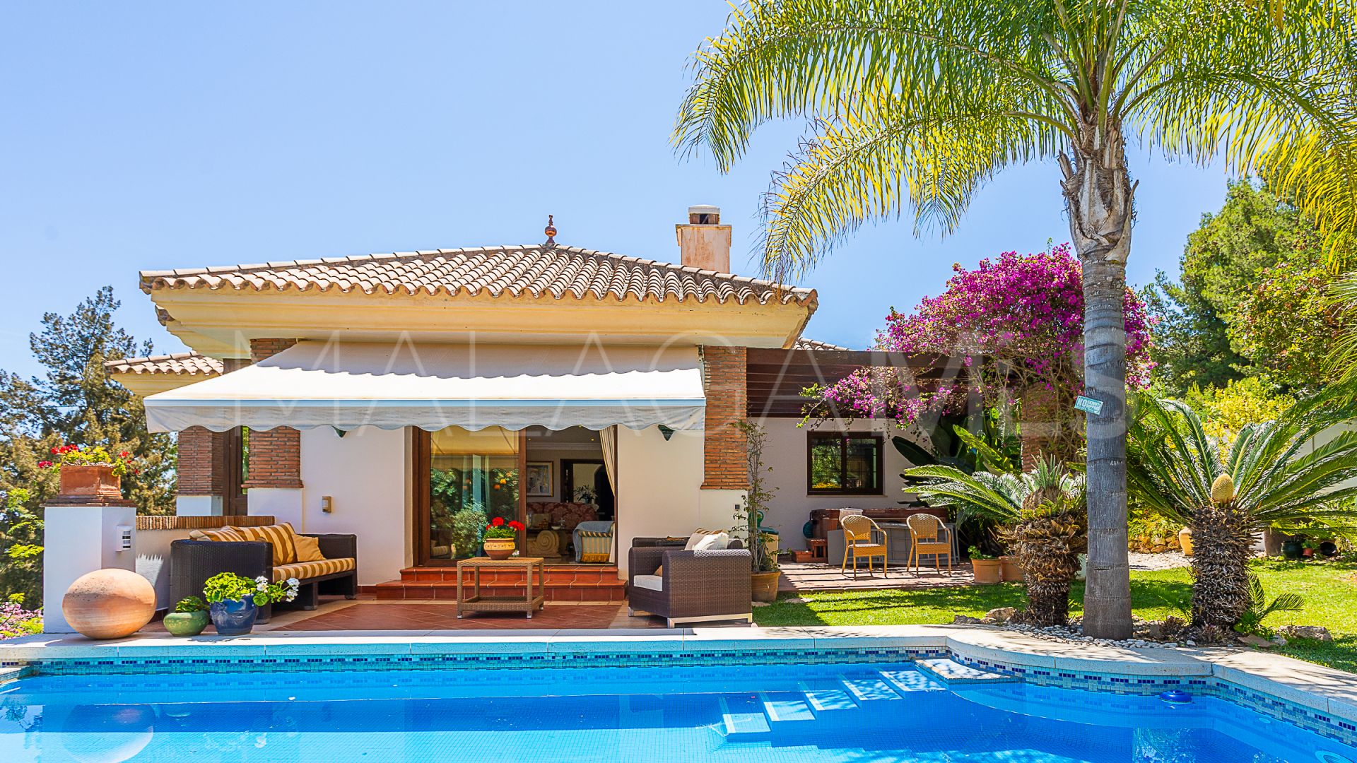 Se vende villa de 4 bedrooms in La Cala Golf Resort