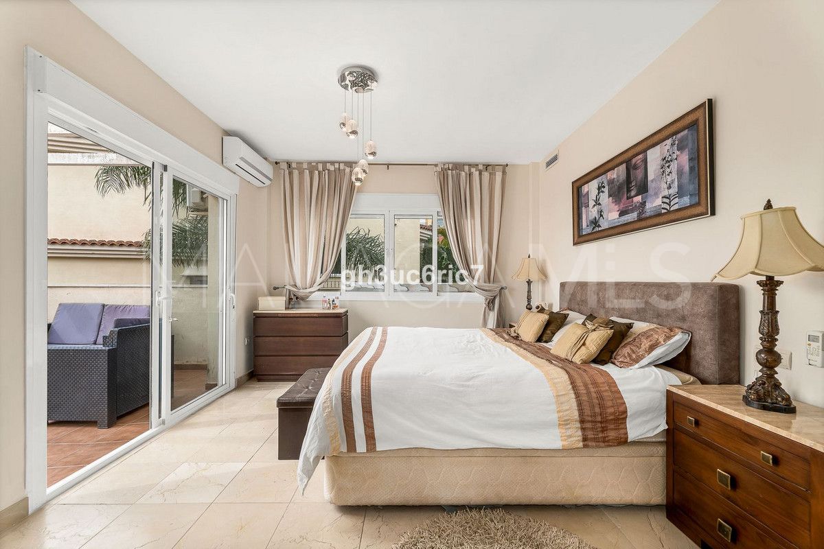 Villa a la venta with 4 bedrooms in Riviera del Sol