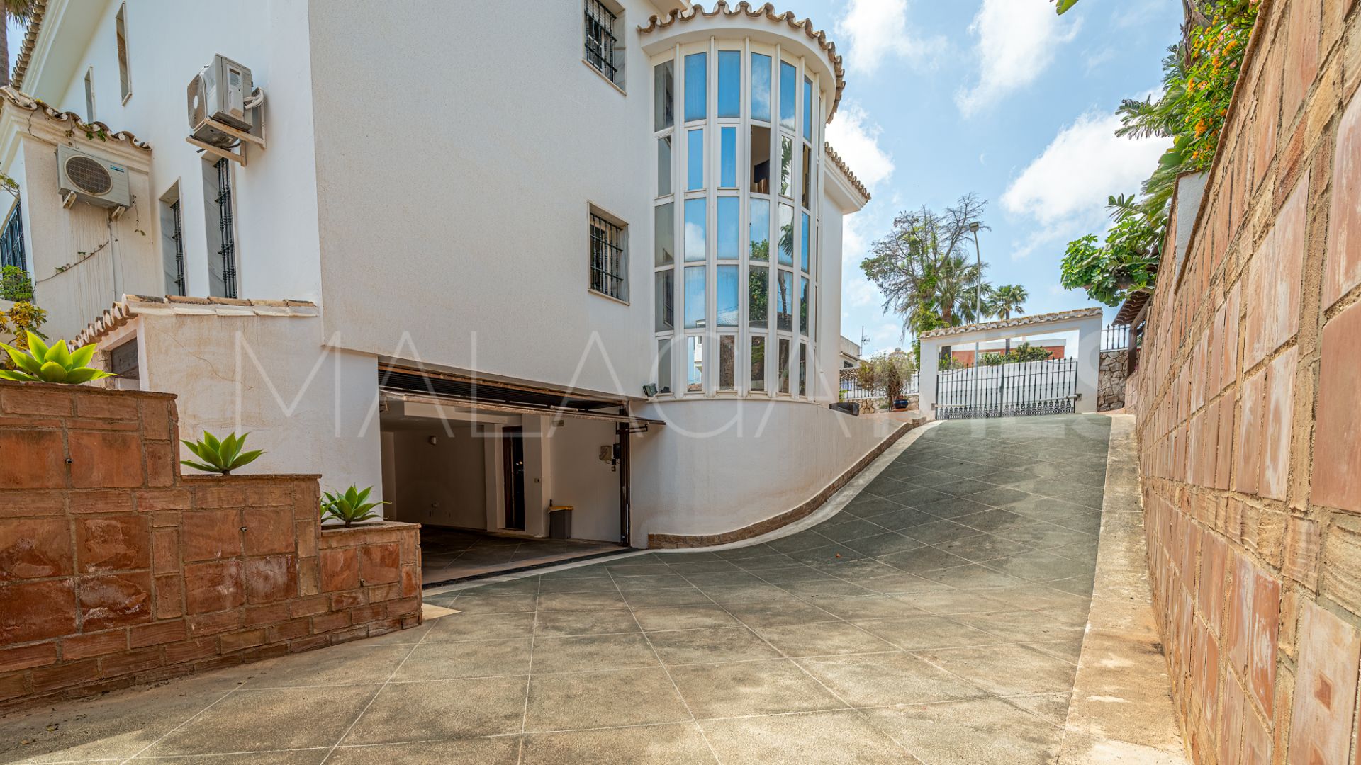Villa for sale in Benalmadena Costa