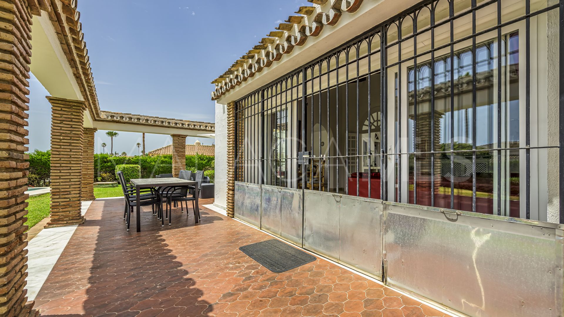 Villa for sale in El Chaparral