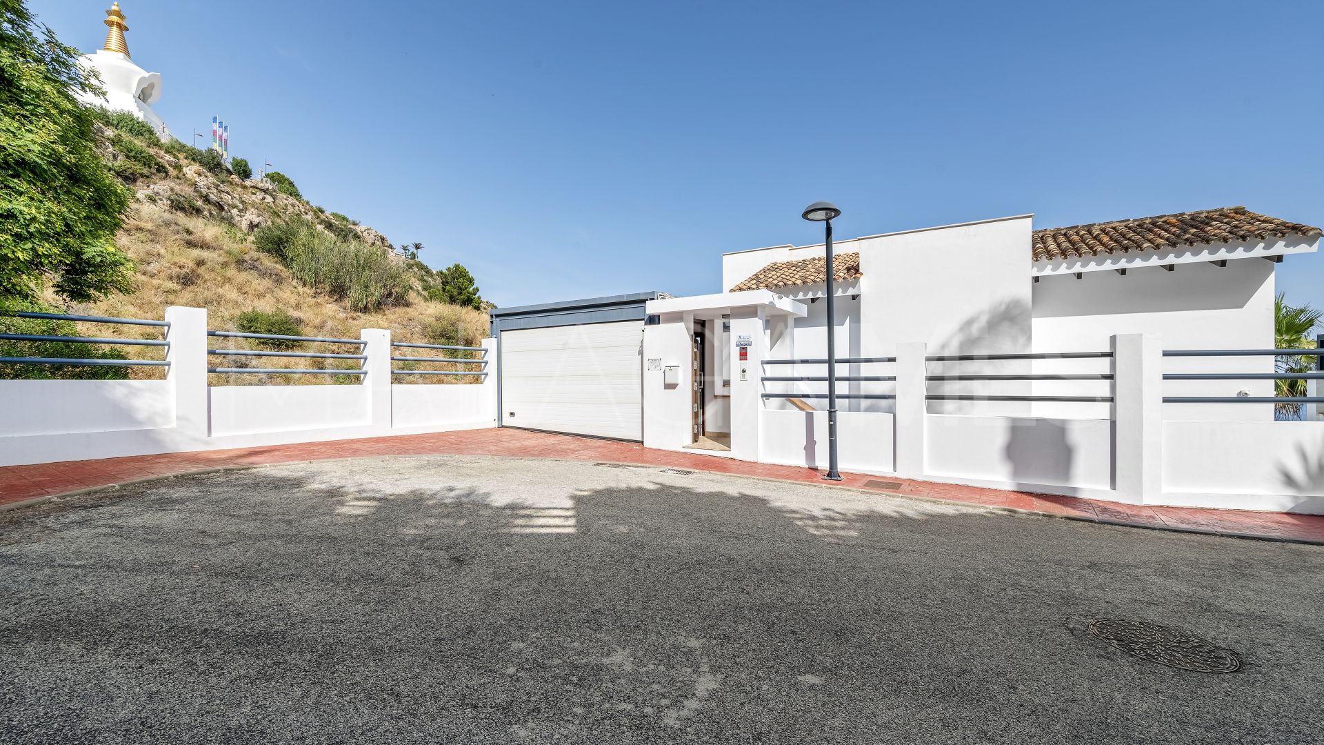 Villa for sale in Benalmadena