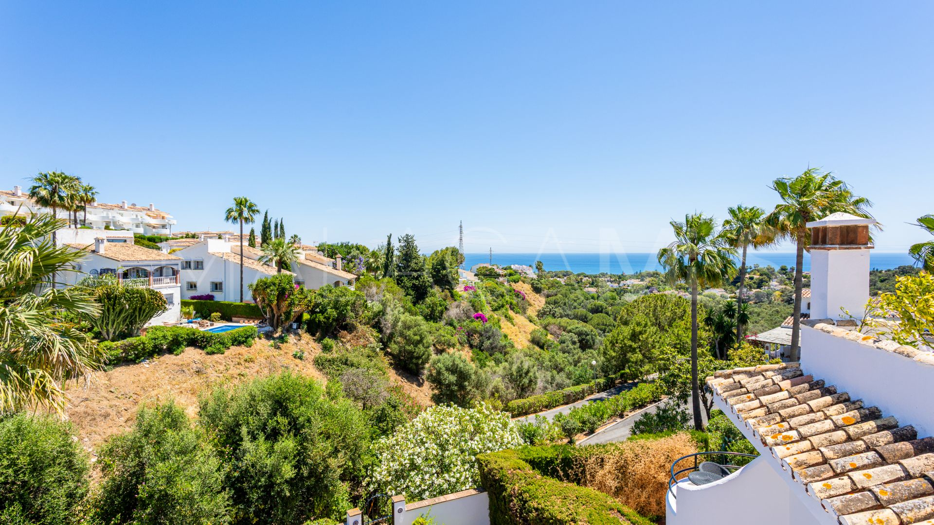 4 bedrooms Calahonda town house for sale