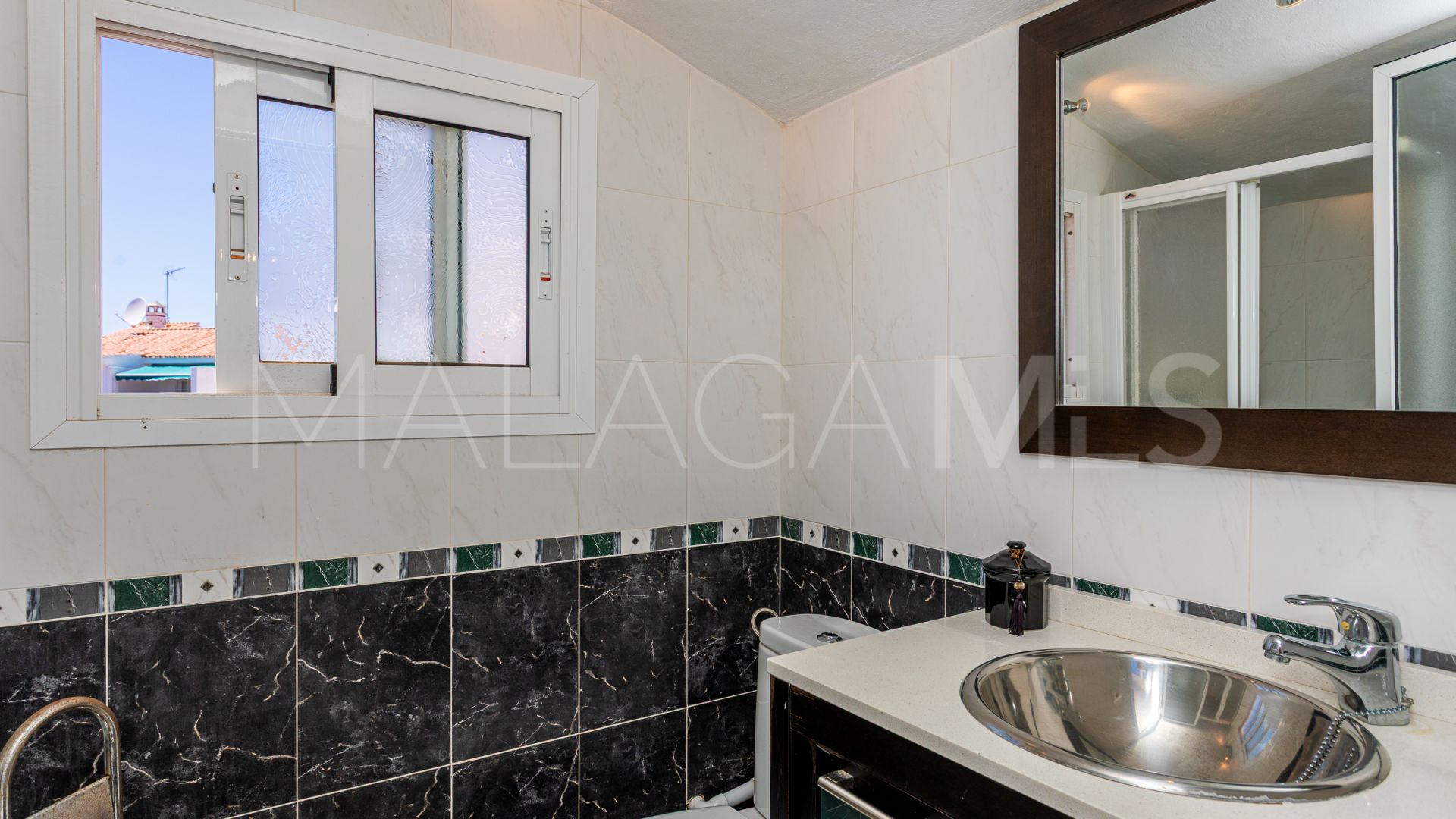 4 bedrooms Calahonda town house for sale