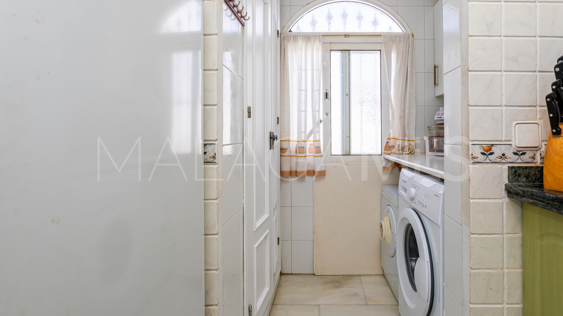 4 bedrooms Calahonda town house for sale
