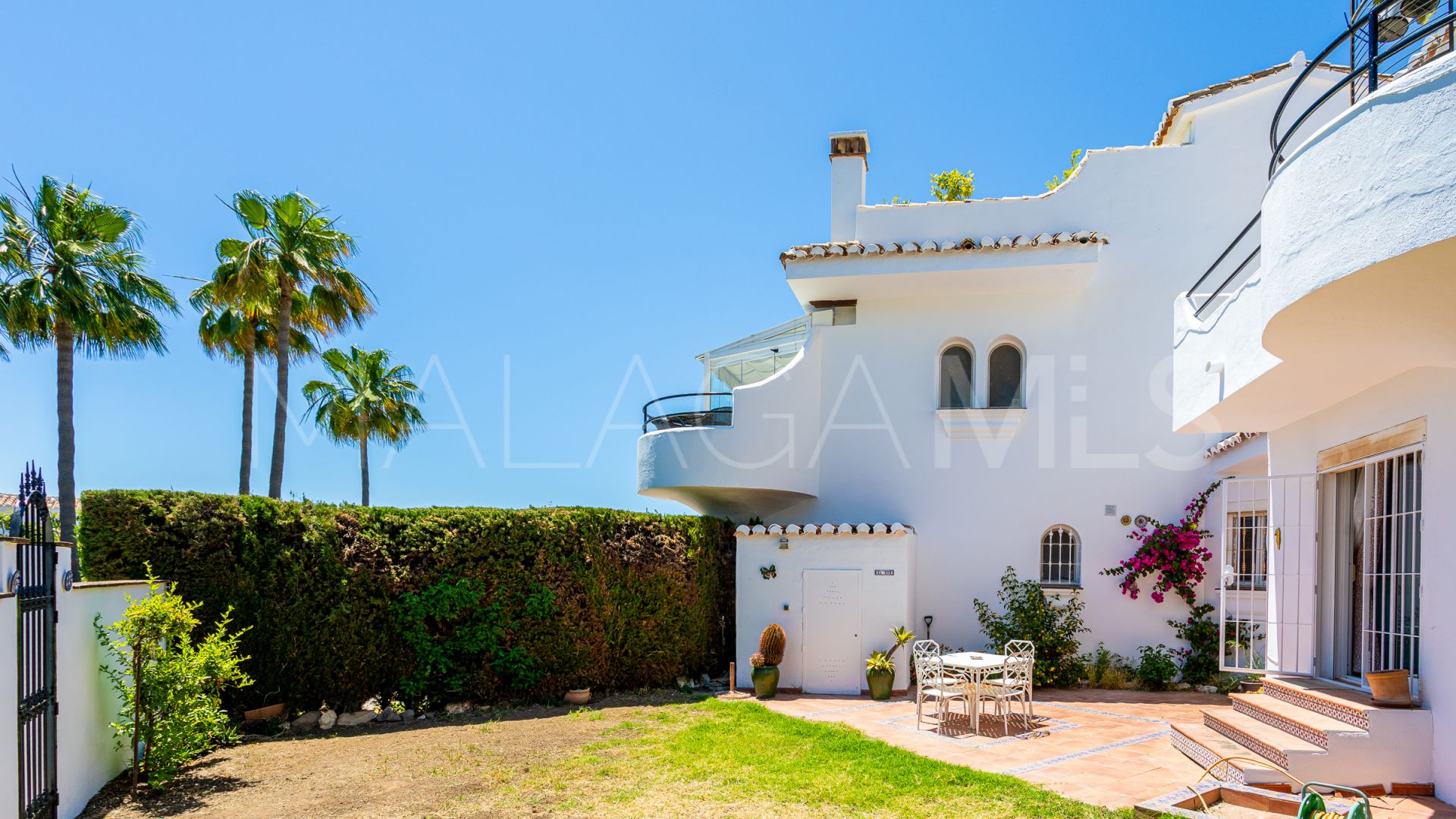 4 bedrooms Calahonda town house for sale