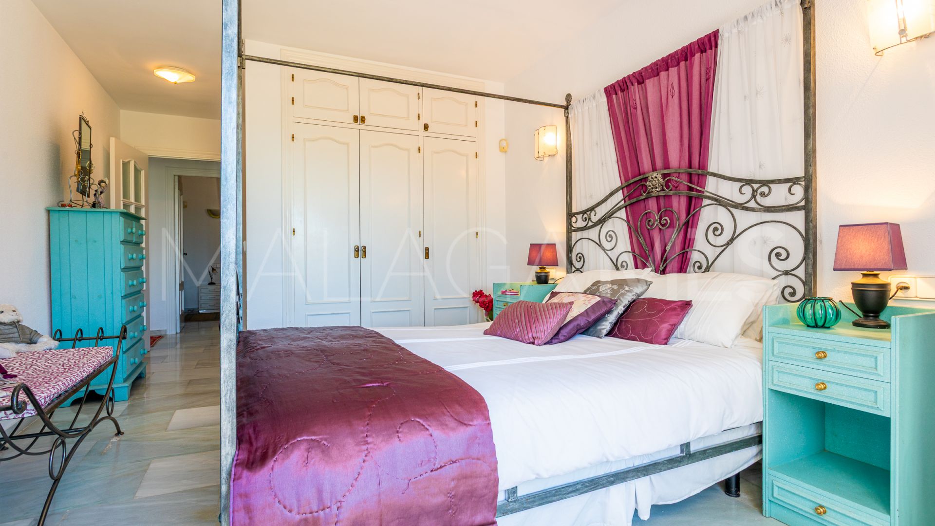 4 bedrooms Calahonda town house for sale