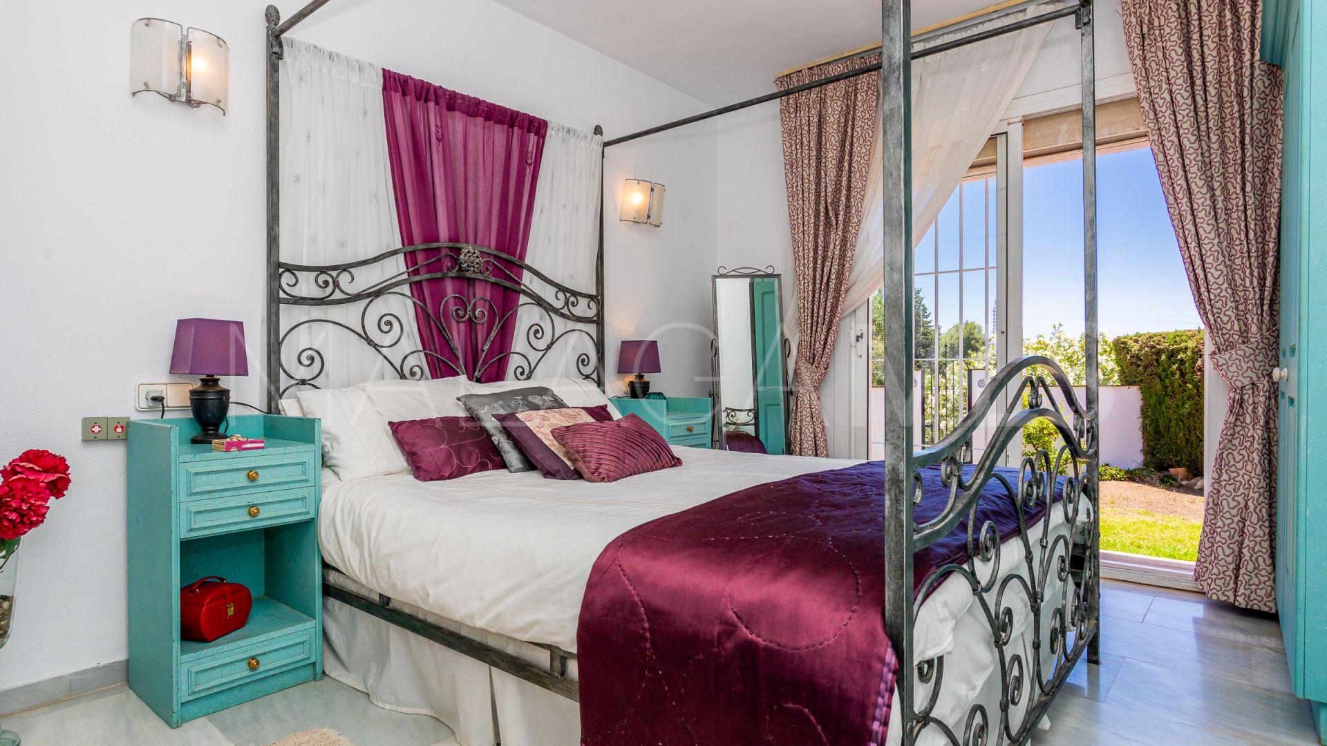 4 bedrooms Calahonda town house for sale