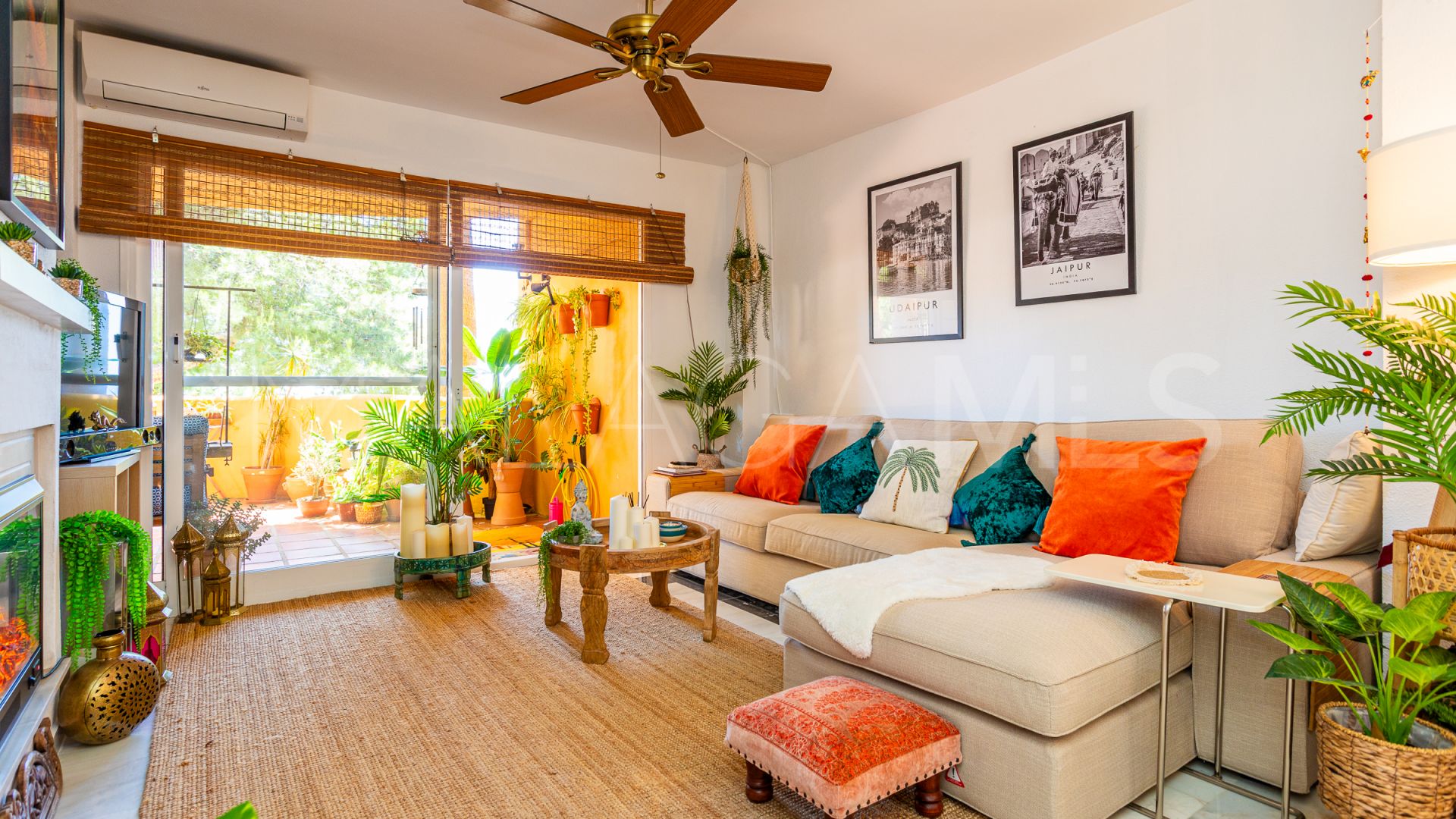 Calahonda 2 bedrooms apartment for sale