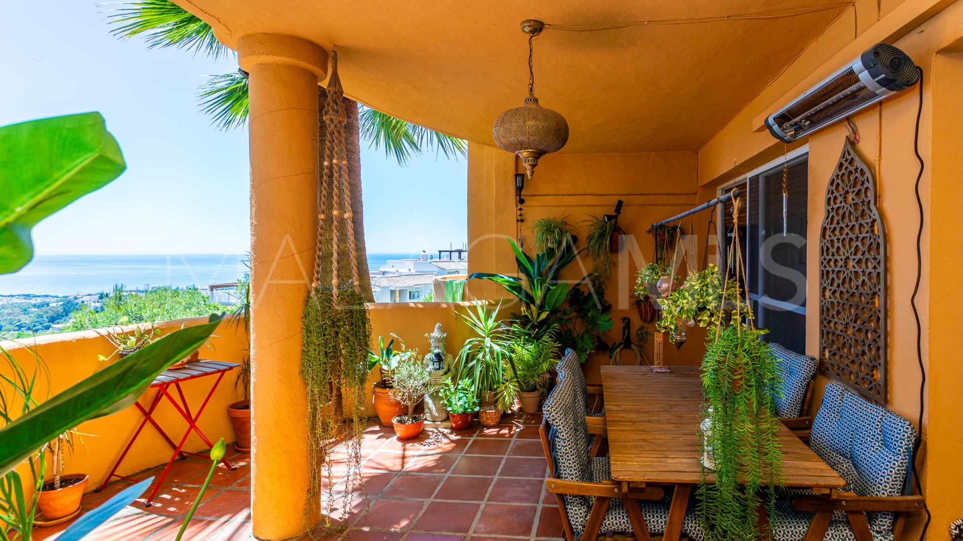 Calahonda 2 bedrooms apartment for sale