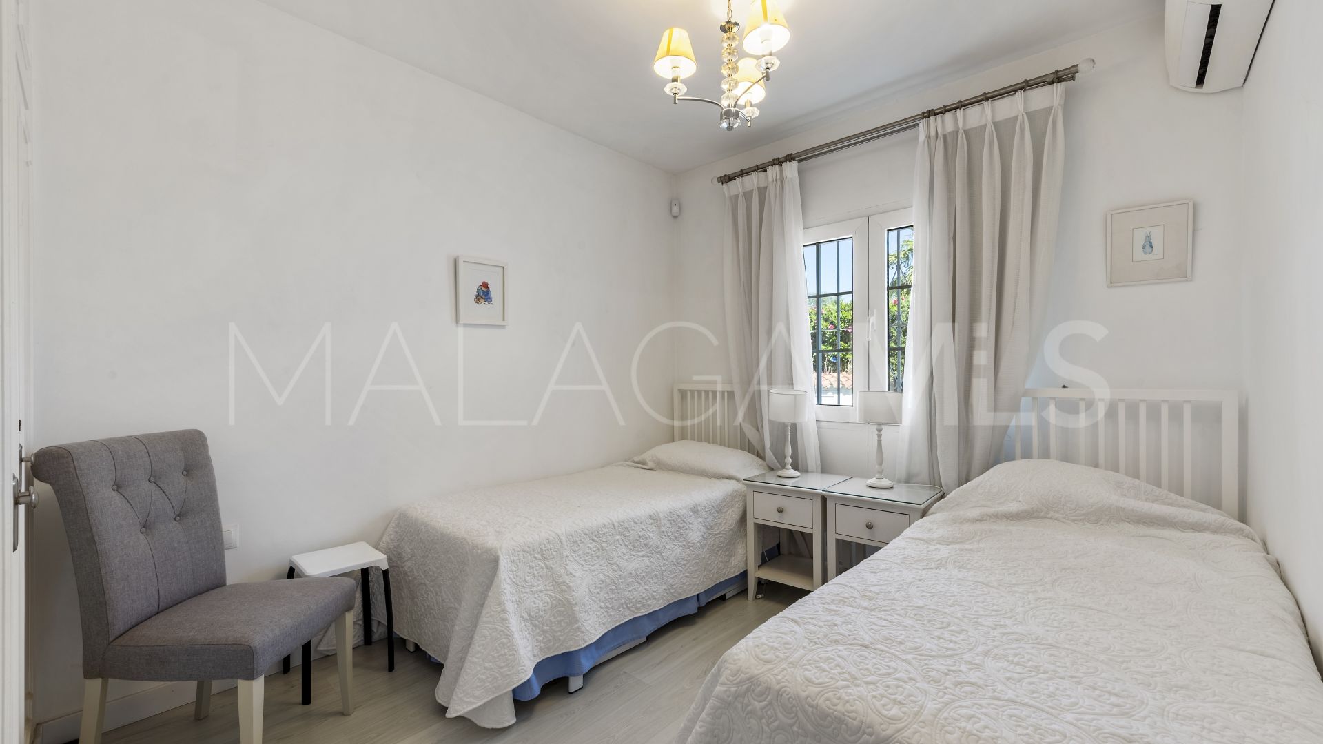 Calahonda, villa with 4 bedrooms for sale