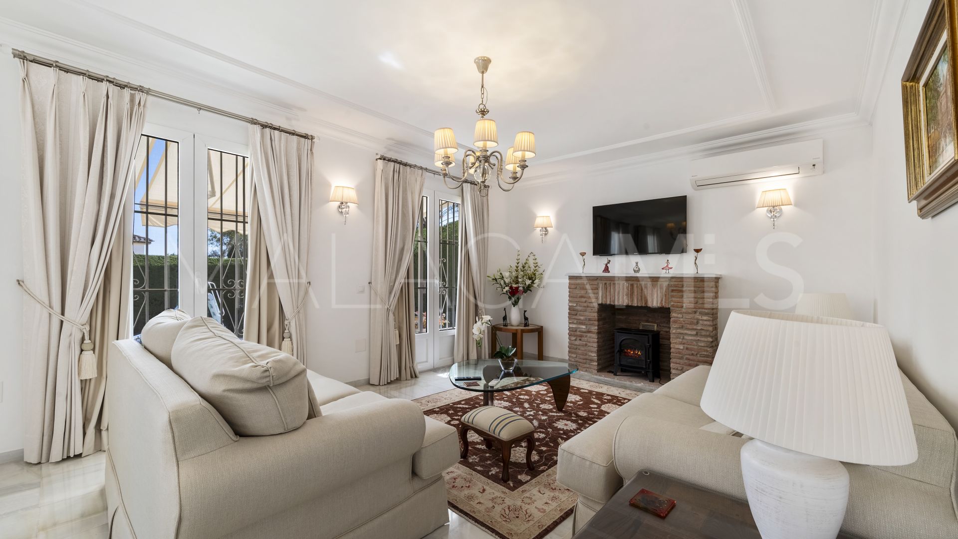 Calahonda, villa with 4 bedrooms for sale