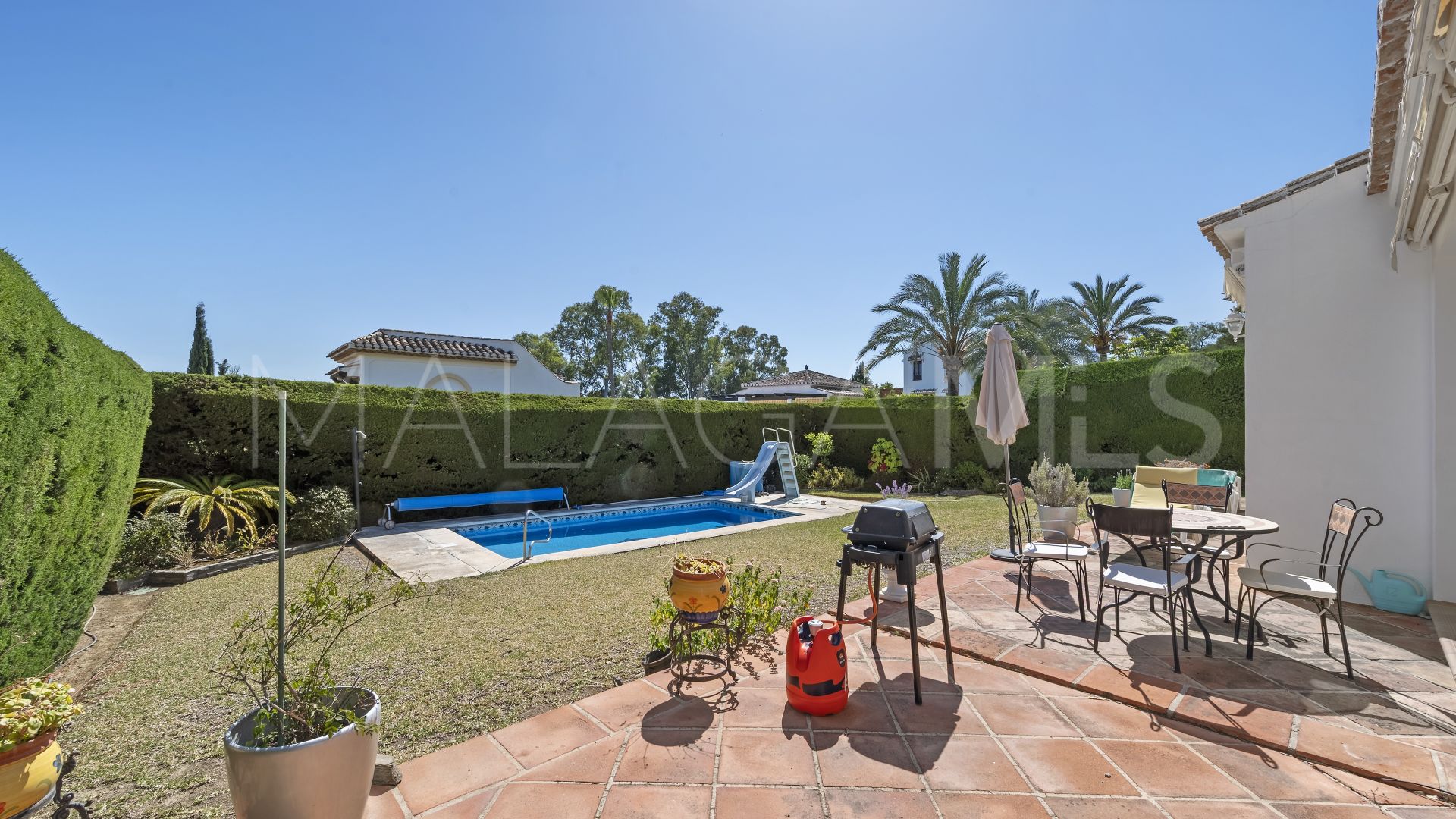 Calahonda, villa with 4 bedrooms for sale