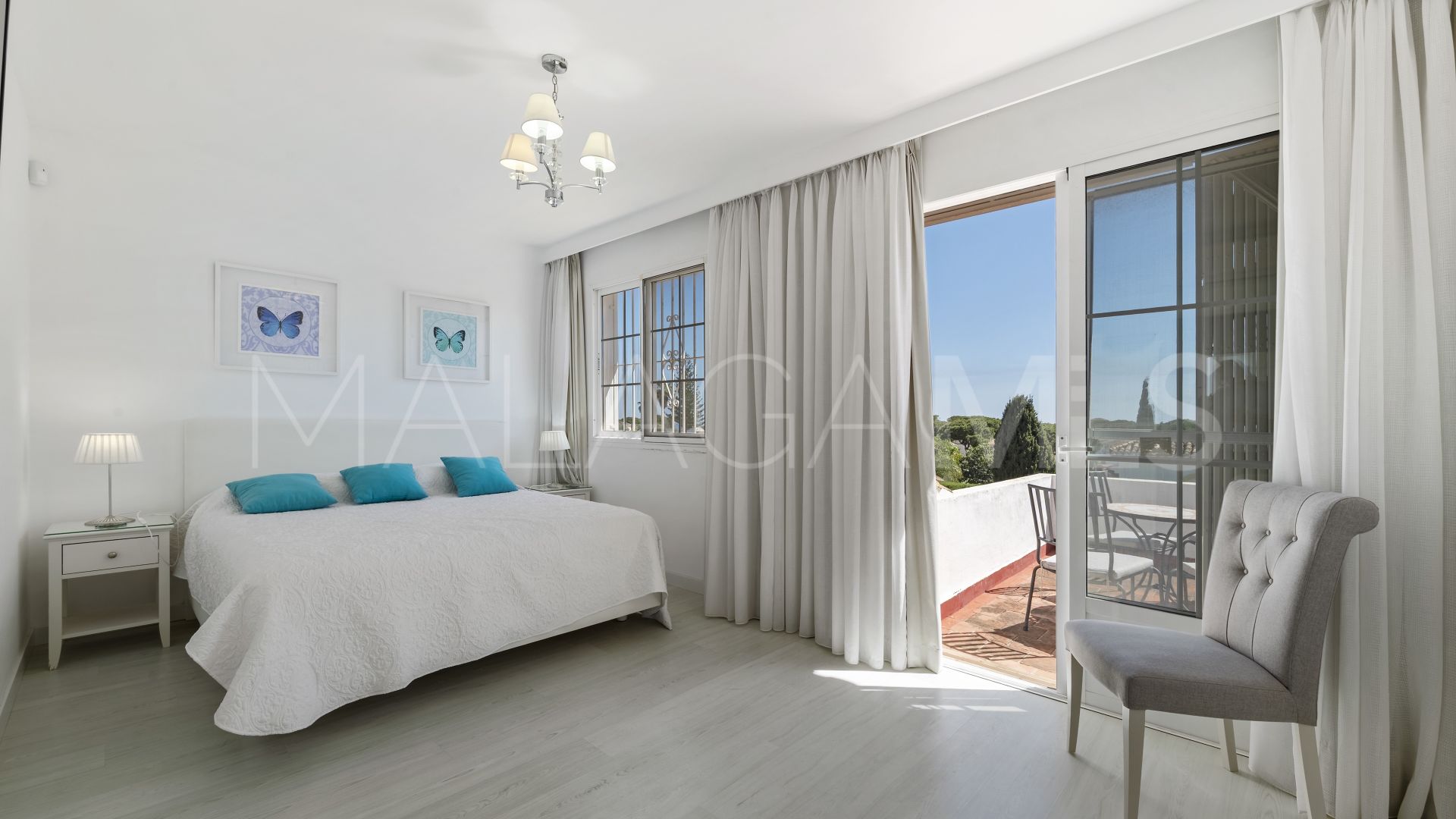 Calahonda, villa with 4 bedrooms for sale