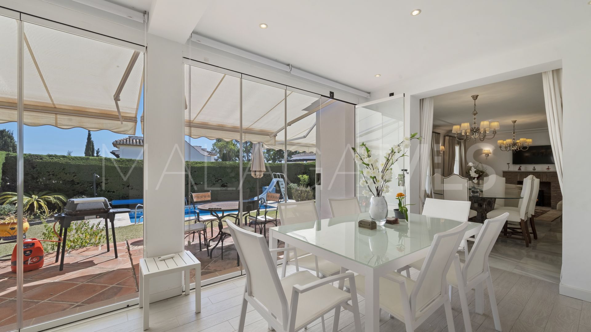 Calahonda, villa with 4 bedrooms for sale