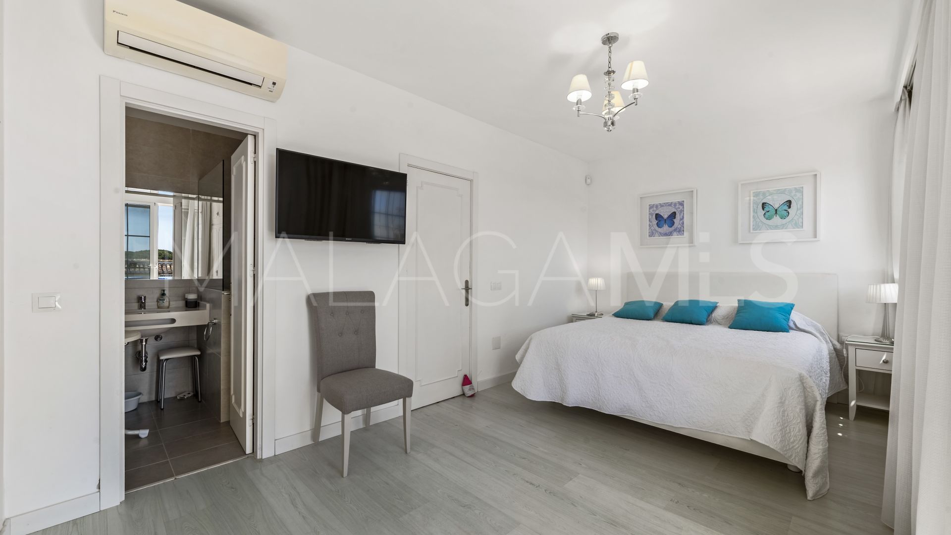 Calahonda, villa with 4 bedrooms for sale